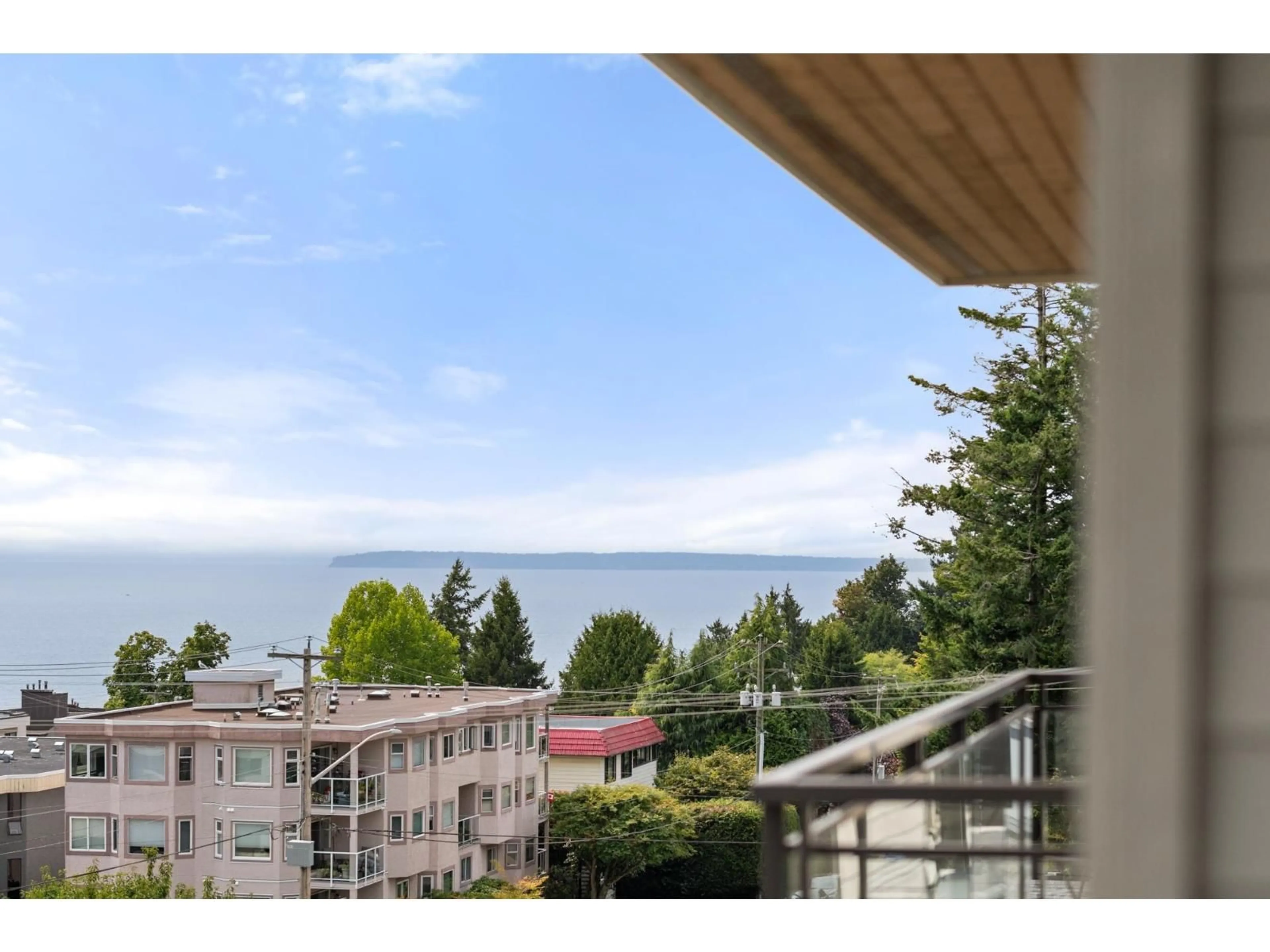 Balcony in the apartment, water/lake/river/ocean view for PH2 - 1333 WINTER, White Rock British Columbia V4B3Y2