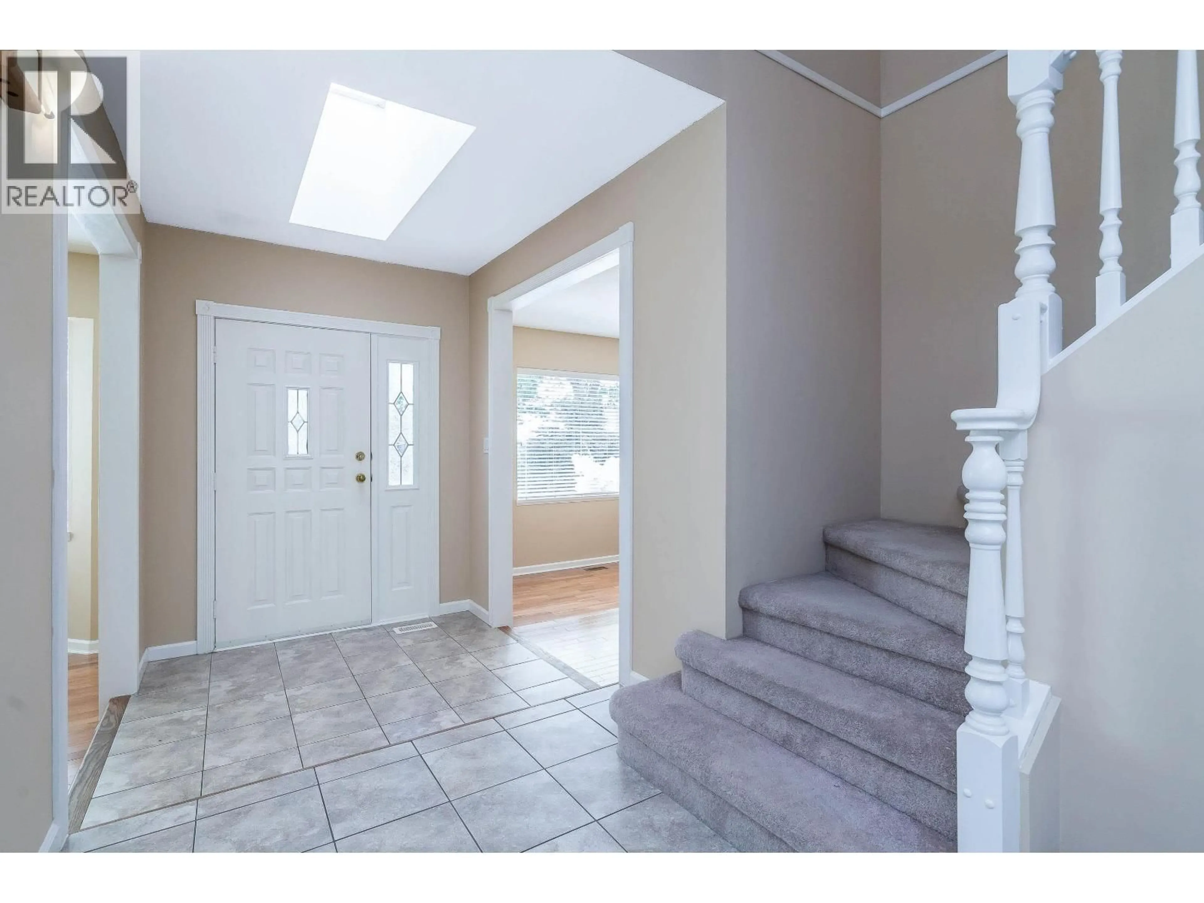 Indoor entryway for 915 CITADEL DRIVE, Port Coquitlam British Columbia V3C5J2