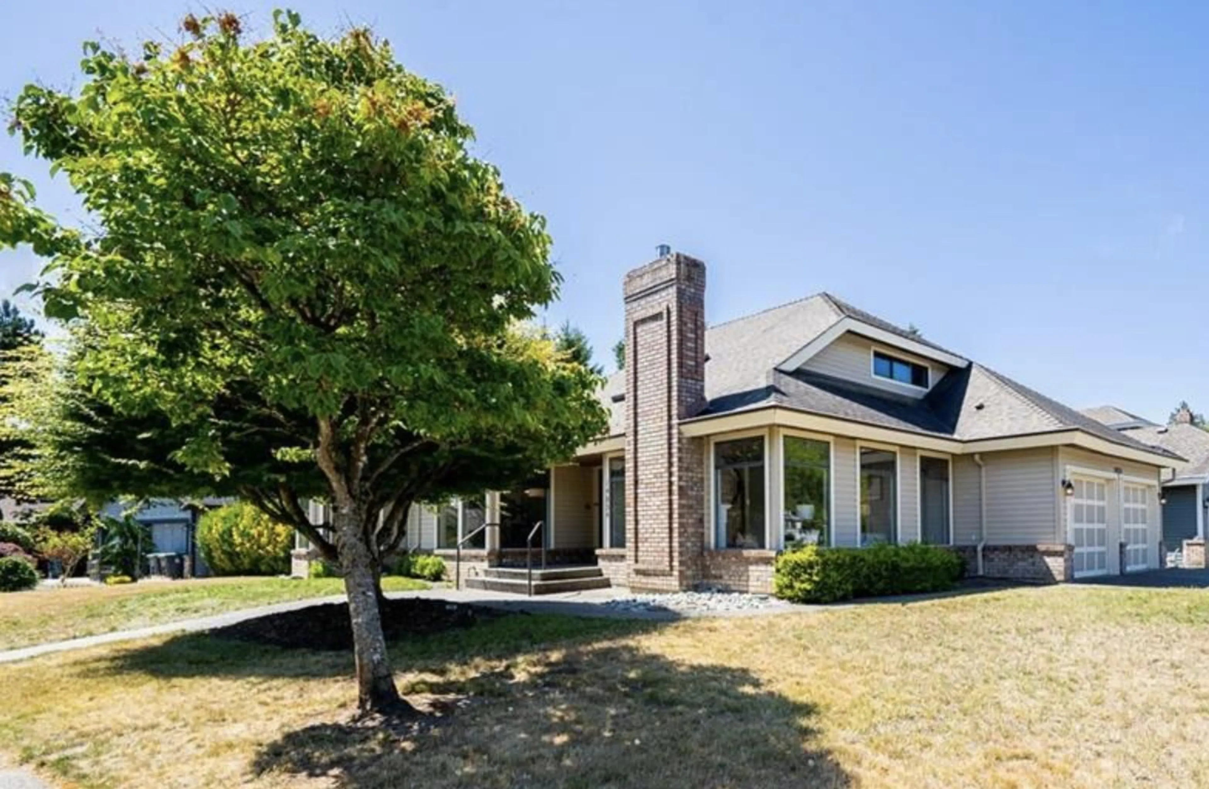 Home with brick exterior material, unknown for 14854 21, Surrey British Columbia V4A8L6