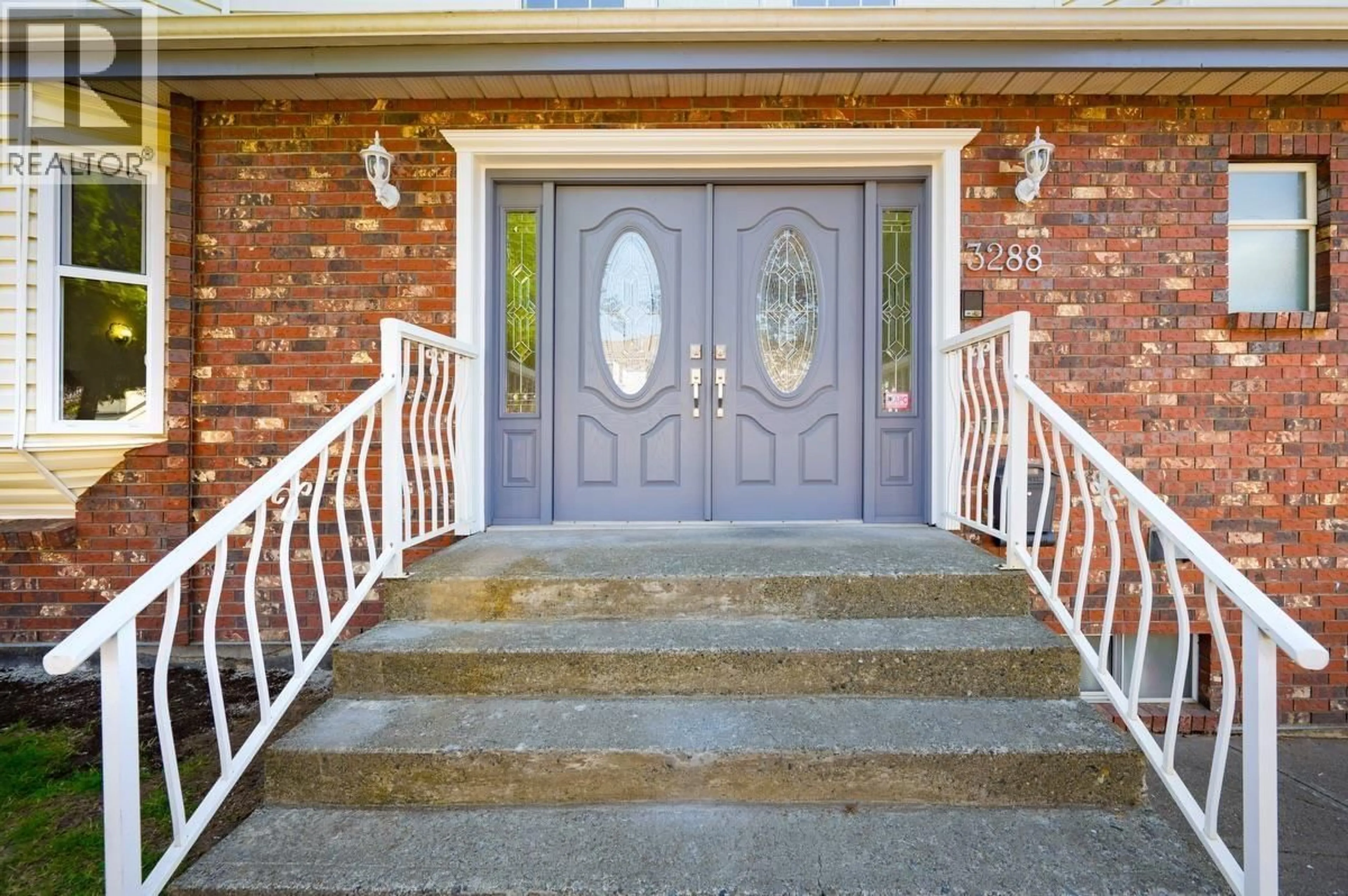 Indoor entryway for 3288 26TH AVENUE, Vancouver British Columbia V5R1L7