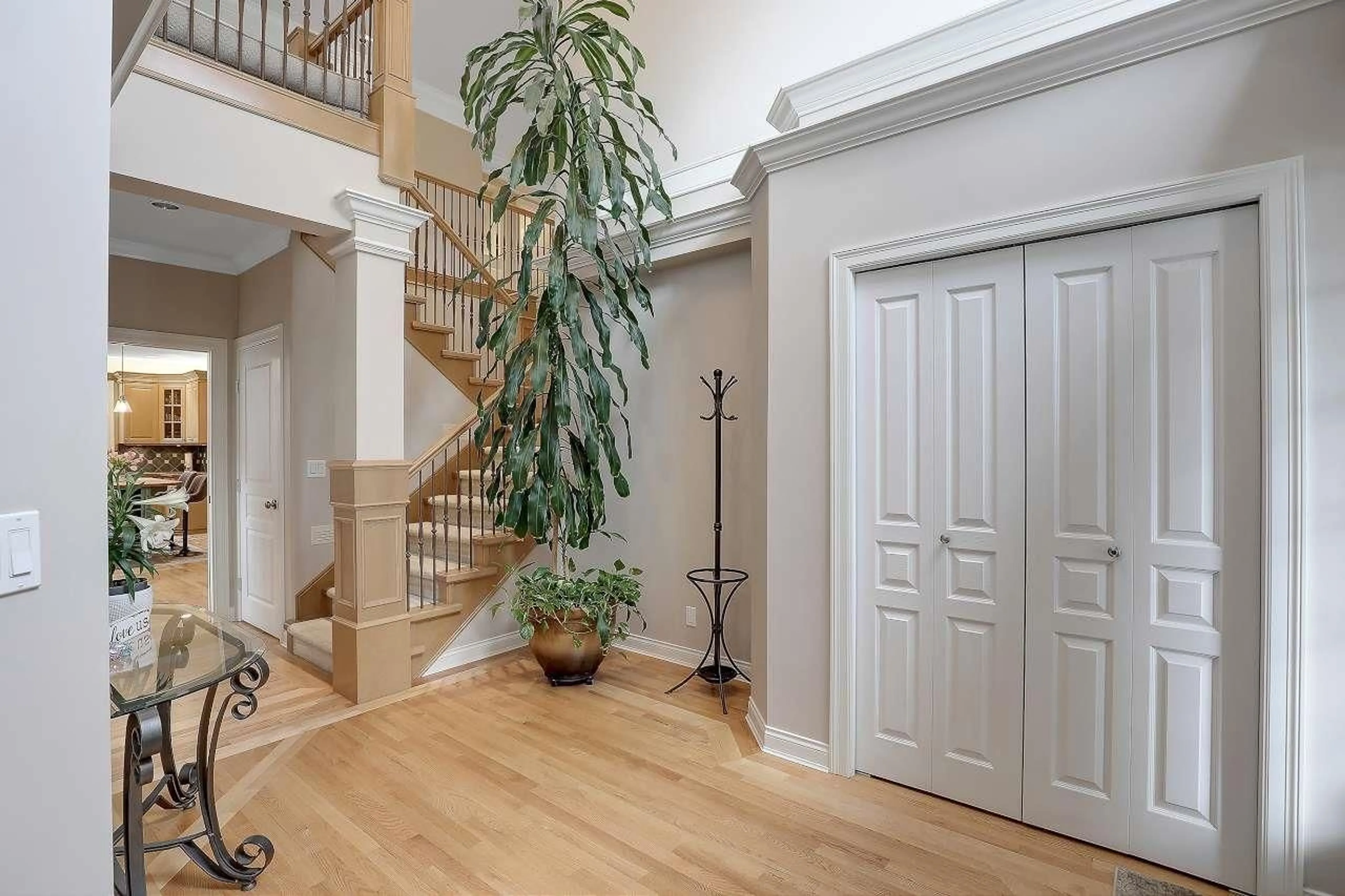Indoor entryway for 8095 170TH, Surrey British Columbia V4N4Y7