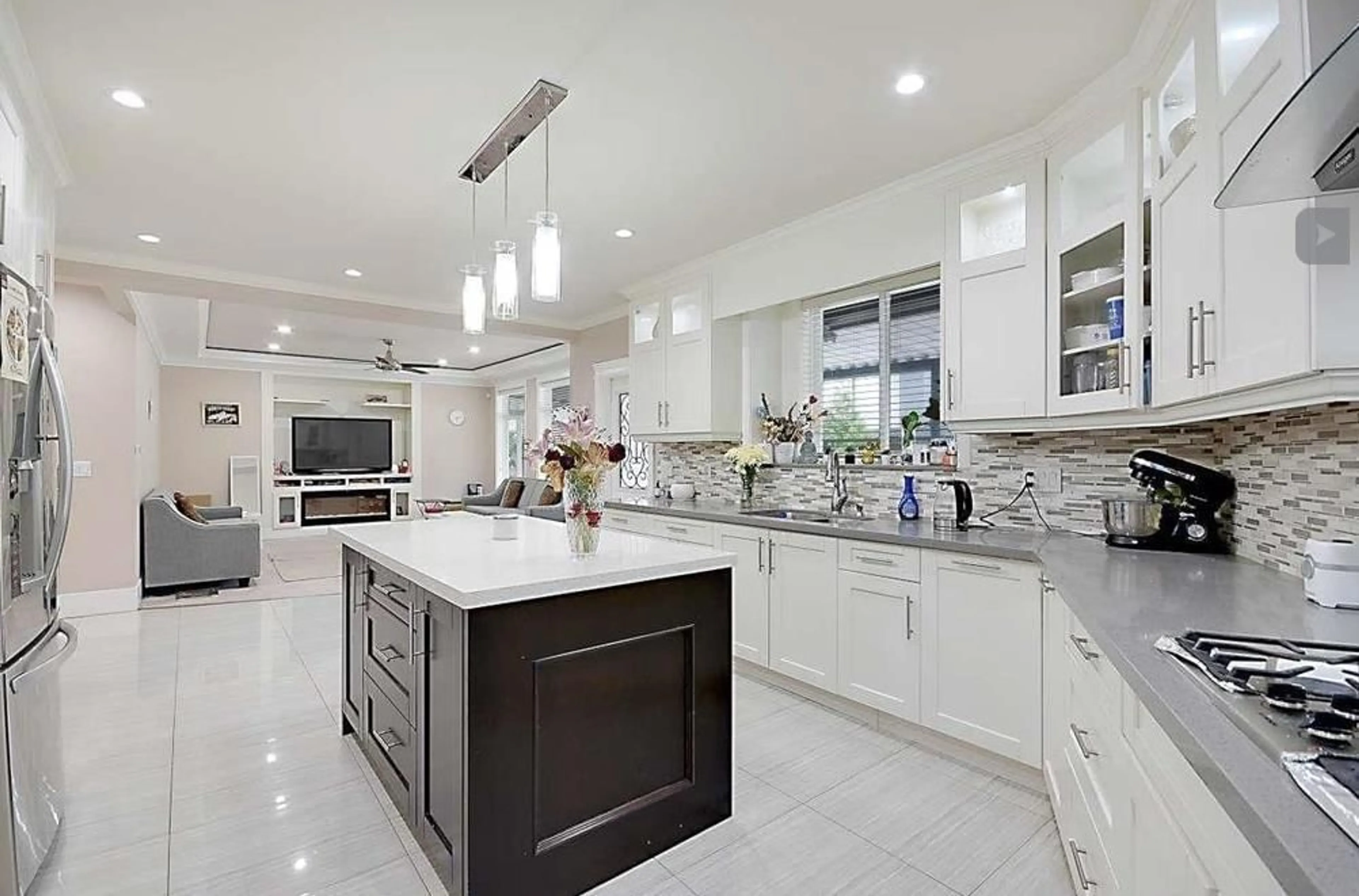 Contemporary kitchen, ceramic/tile floor for 7893 147A, Surrey British Columbia V3S2T8