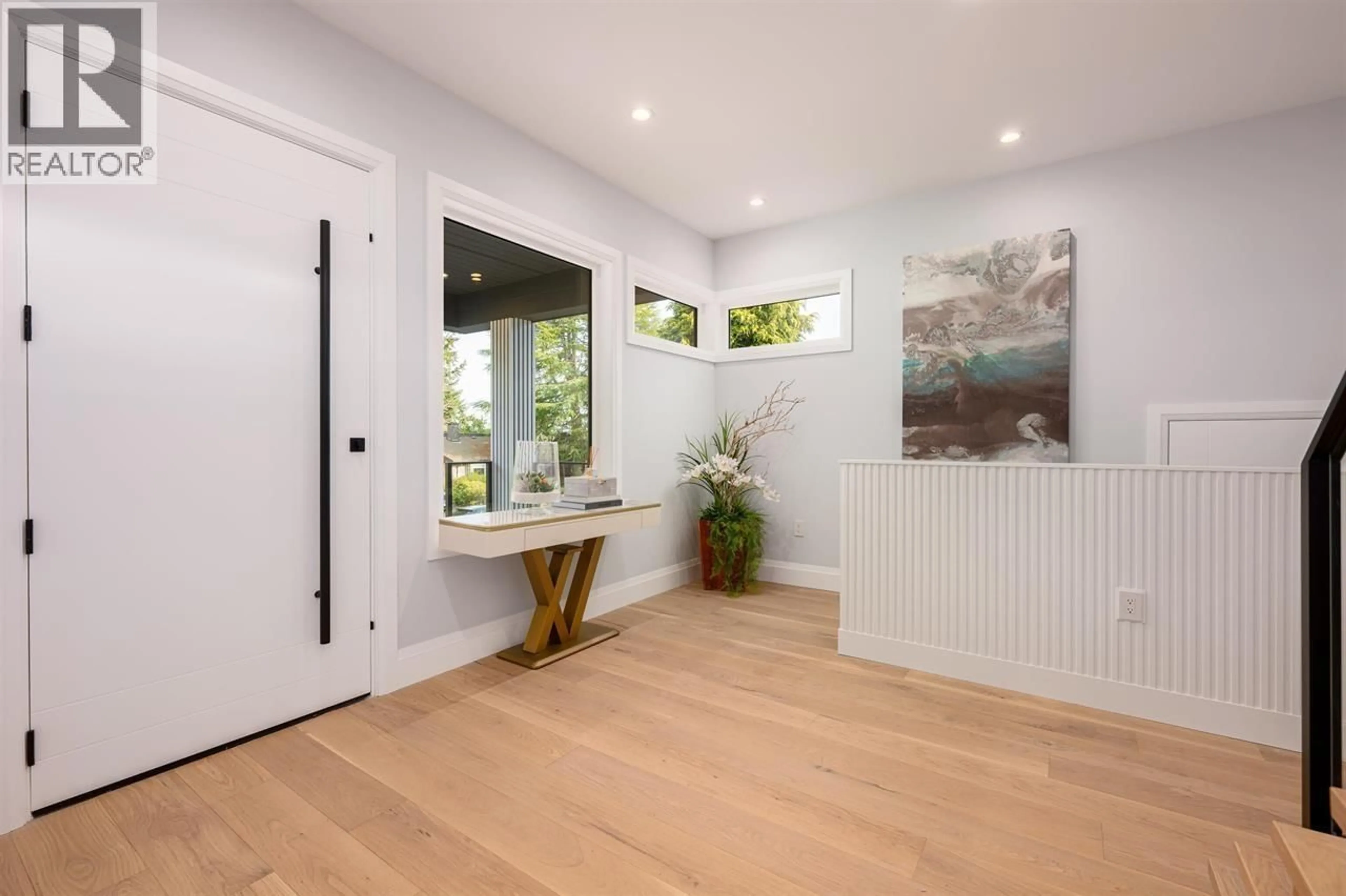 Indoor entryway for 5318 4A AVENUE, Delta British Columbia V4M1H5