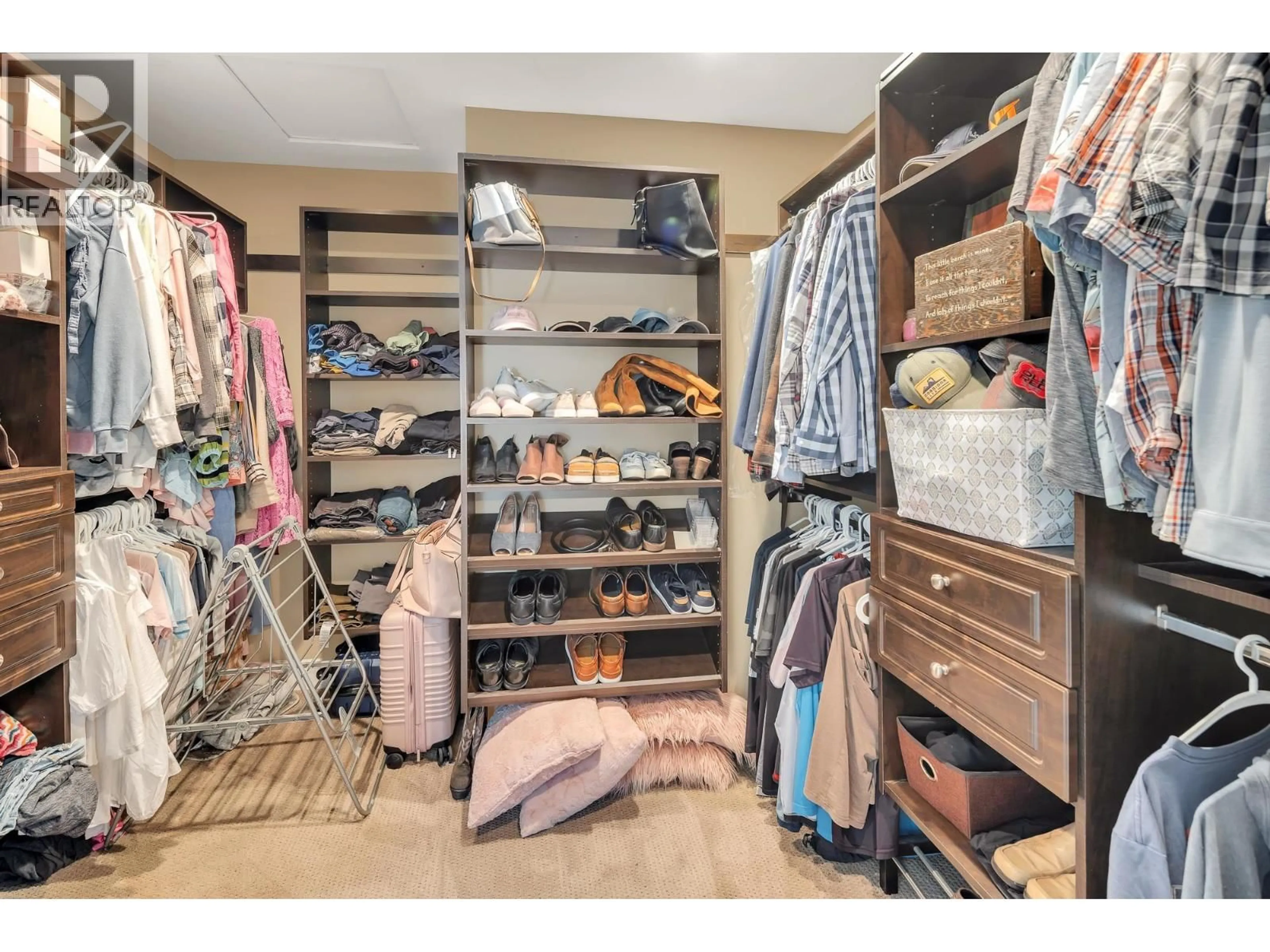 Storage room or clothes room or walk-in closet for 1020 JAY CRESCENT, Squamish British Columbia V8B0P2