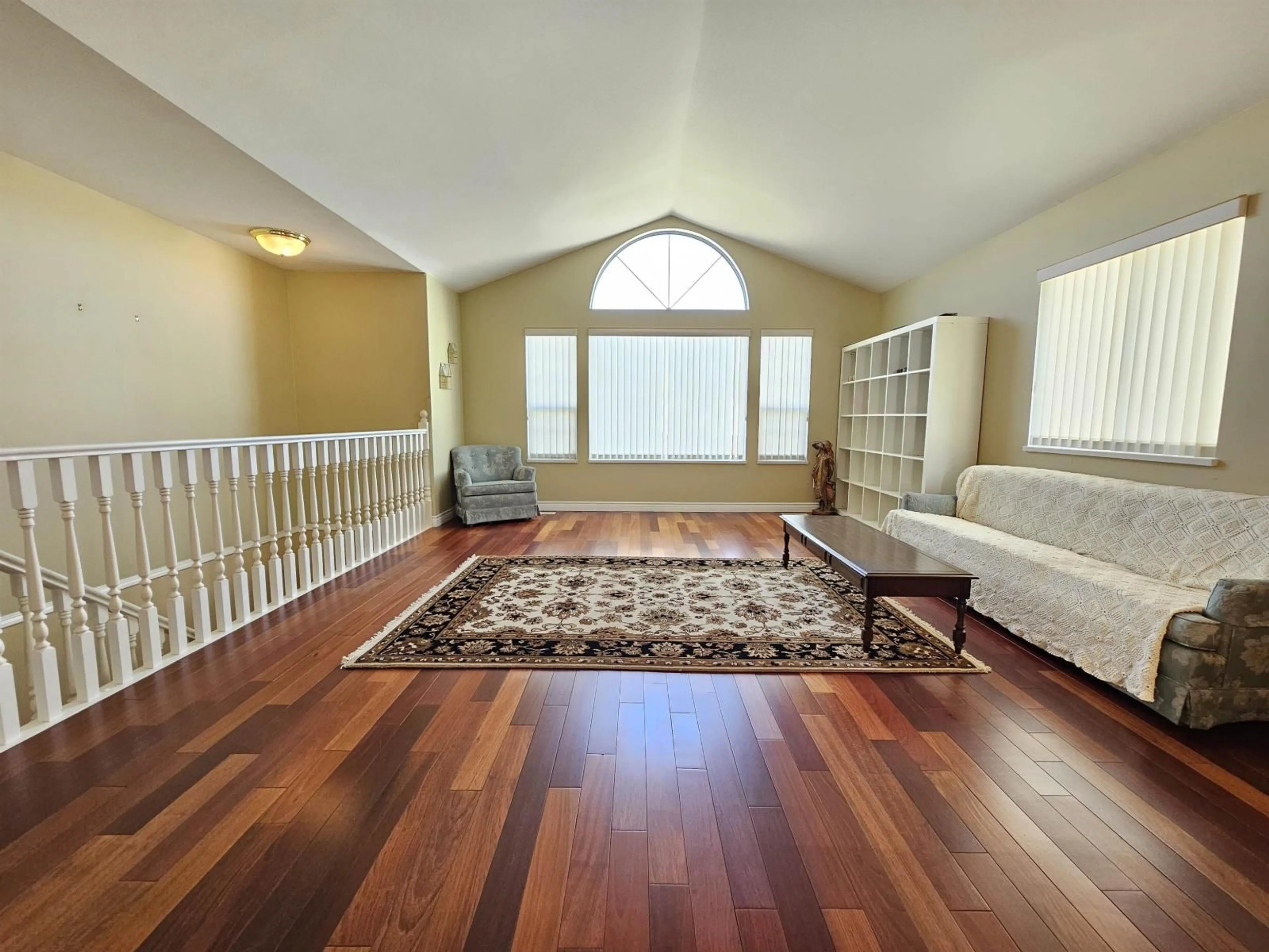 Indoor entryway for 8435 COX, Mission British Columbia V2V6V3