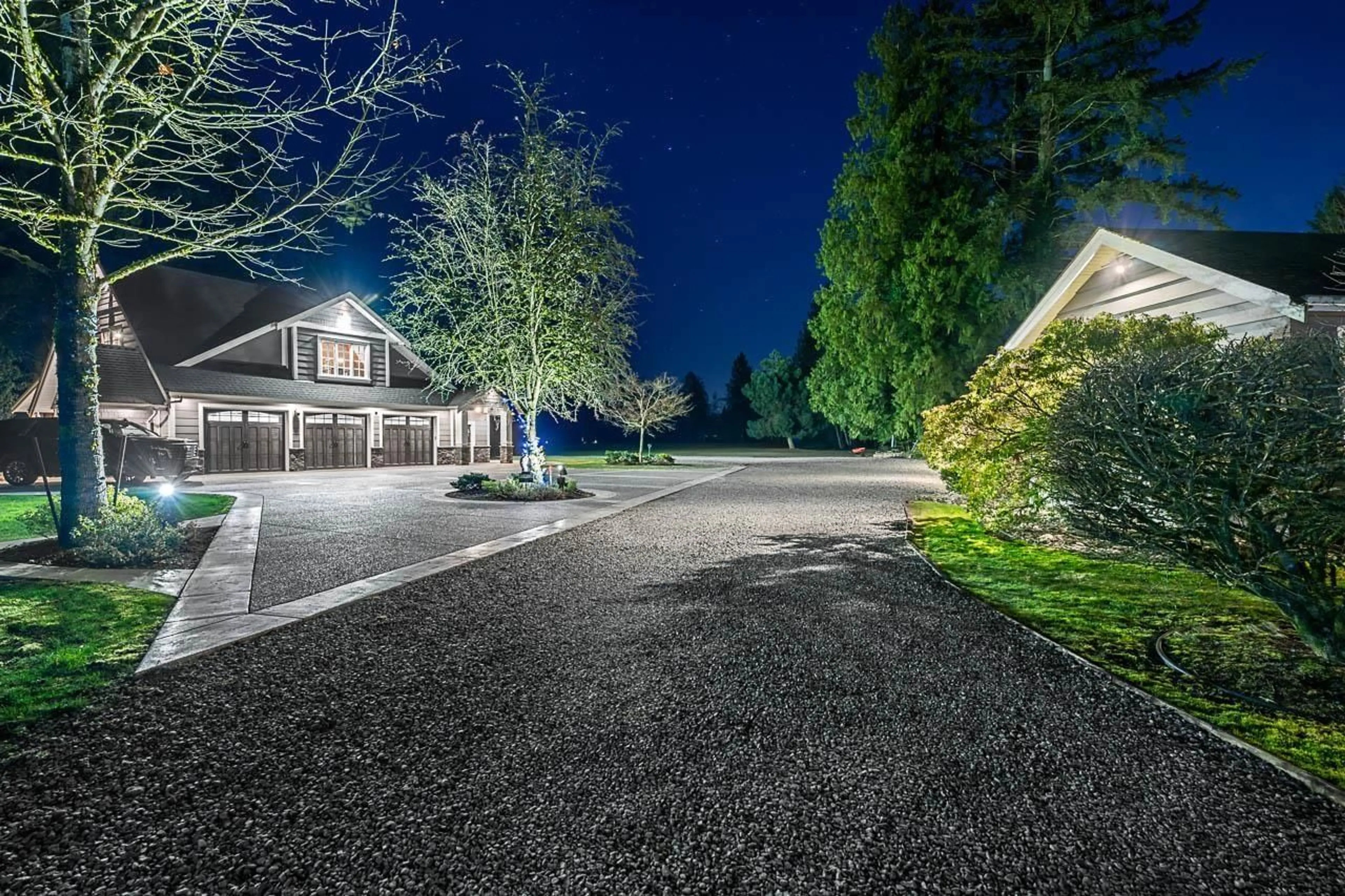 A pic from outside/outdoor area/front of a property/back of a property/a pic from drone, street for 6256 228, Langley British Columbia V2Y2L3