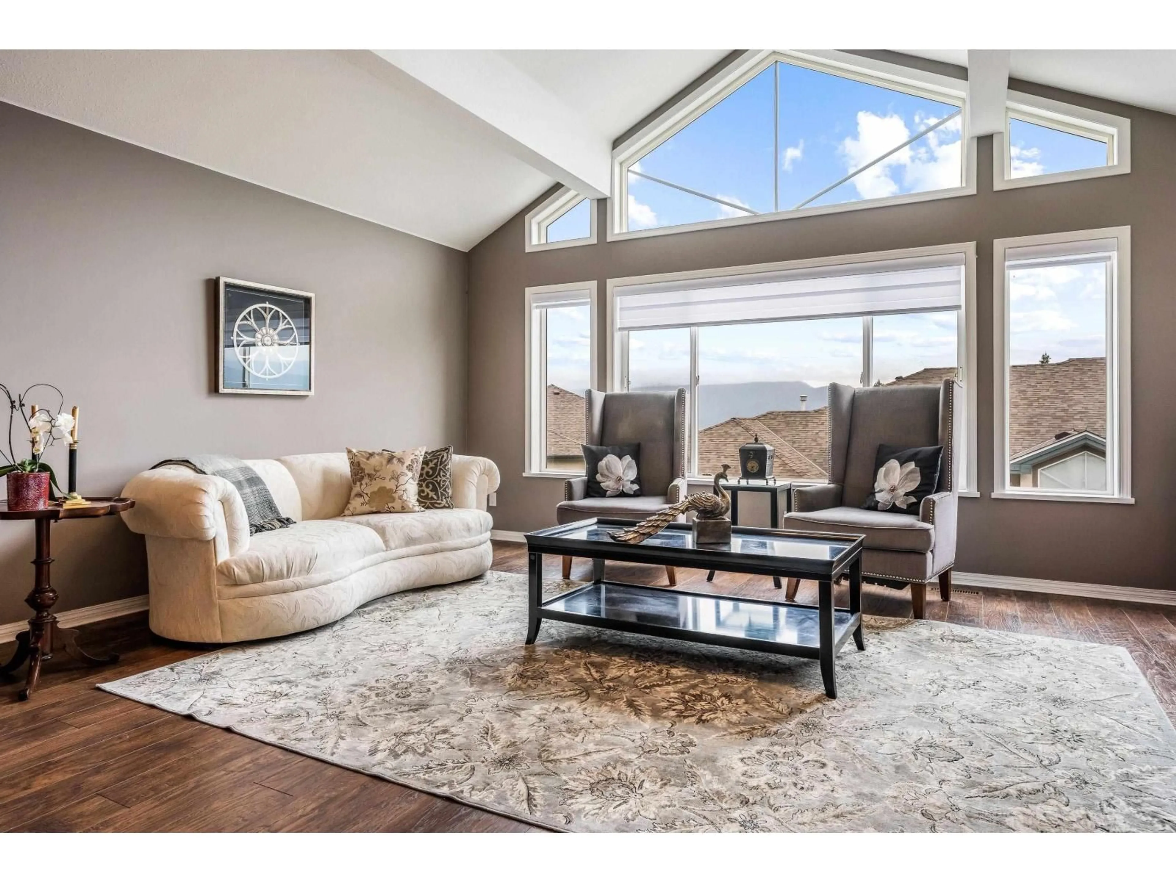Living room with furniture, unknown for 27 - 8590 SUNRISE DRIVE, Chilliwack British Columbia V2R3Z4