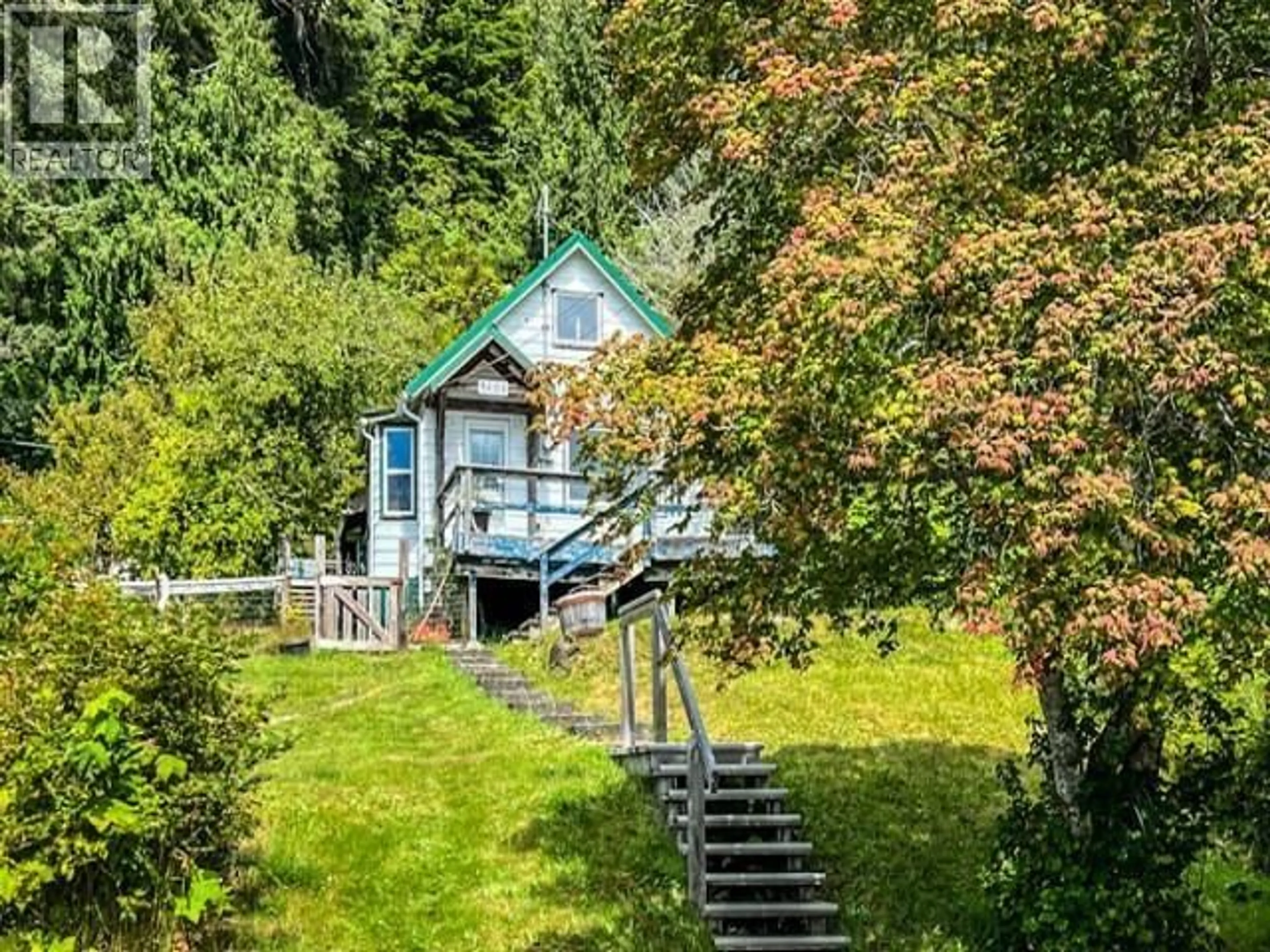A pic from outside/outdoor area/front of a property/back of a property/a pic from drone, unknown for 3401 OCEANVIEW DRIVE, Daajing Giids City British Columbia V0T1S0