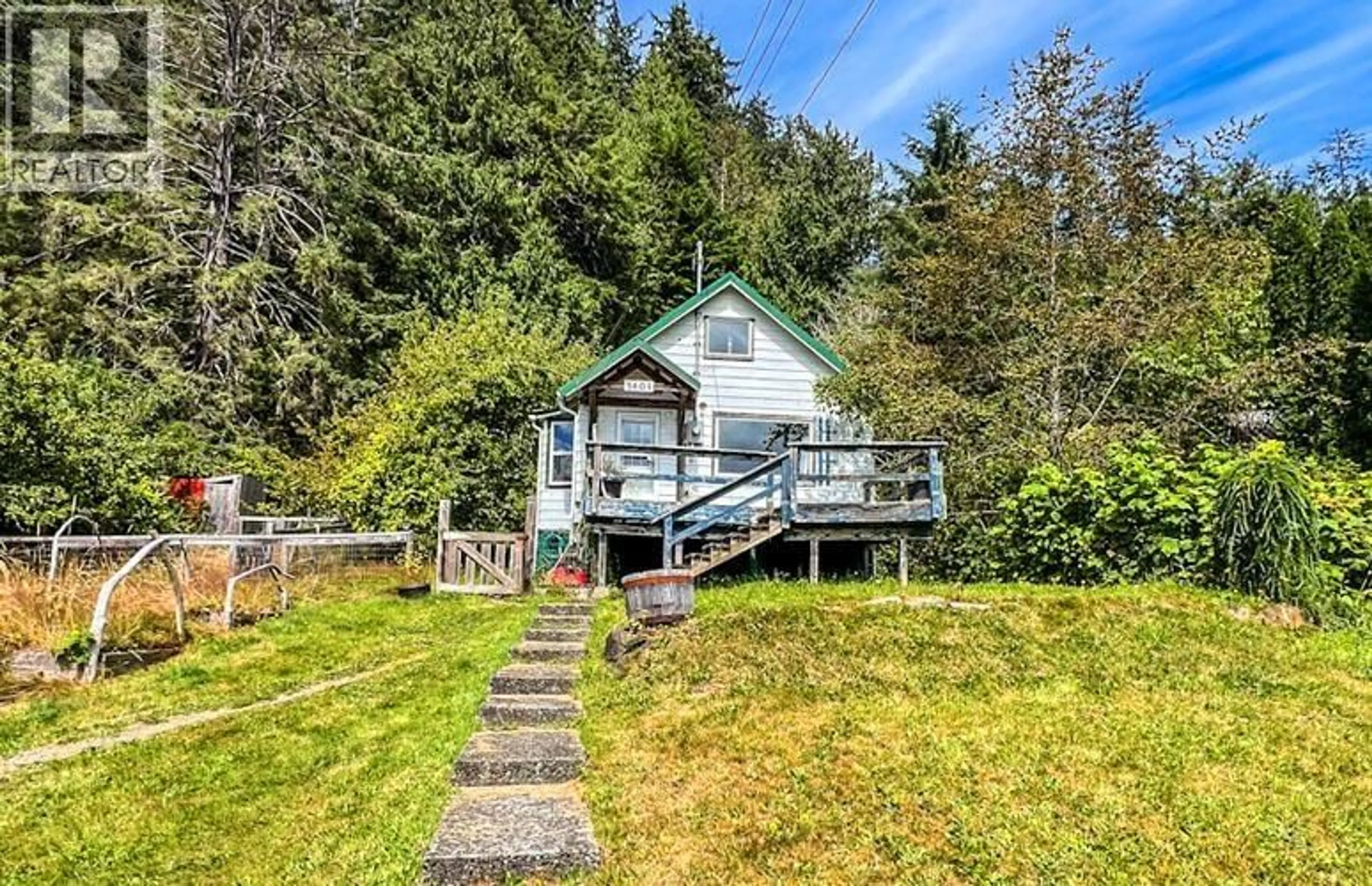 A pic from outside/outdoor area/front of a property/back of a property/a pic from drone, water/lake/river/ocean view for 3401 OCEANVIEW DRIVE, Daajing Giids City British Columbia V0T1S0