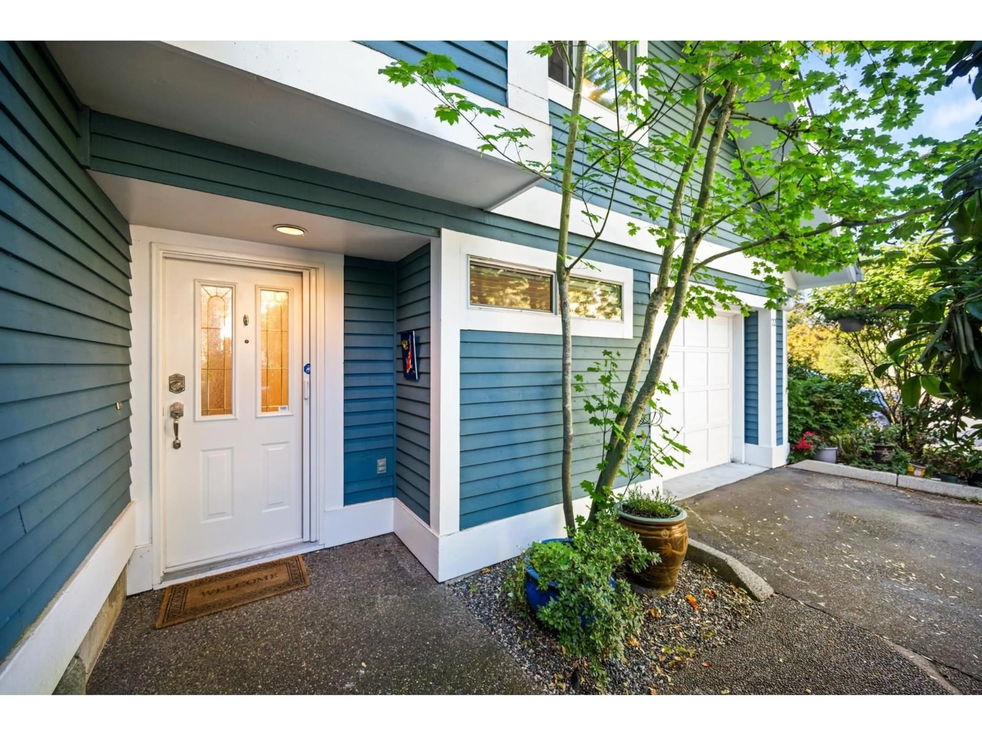 Indoor entryway for 23 - 4847 219, Langley British Columbia V3A8C1
