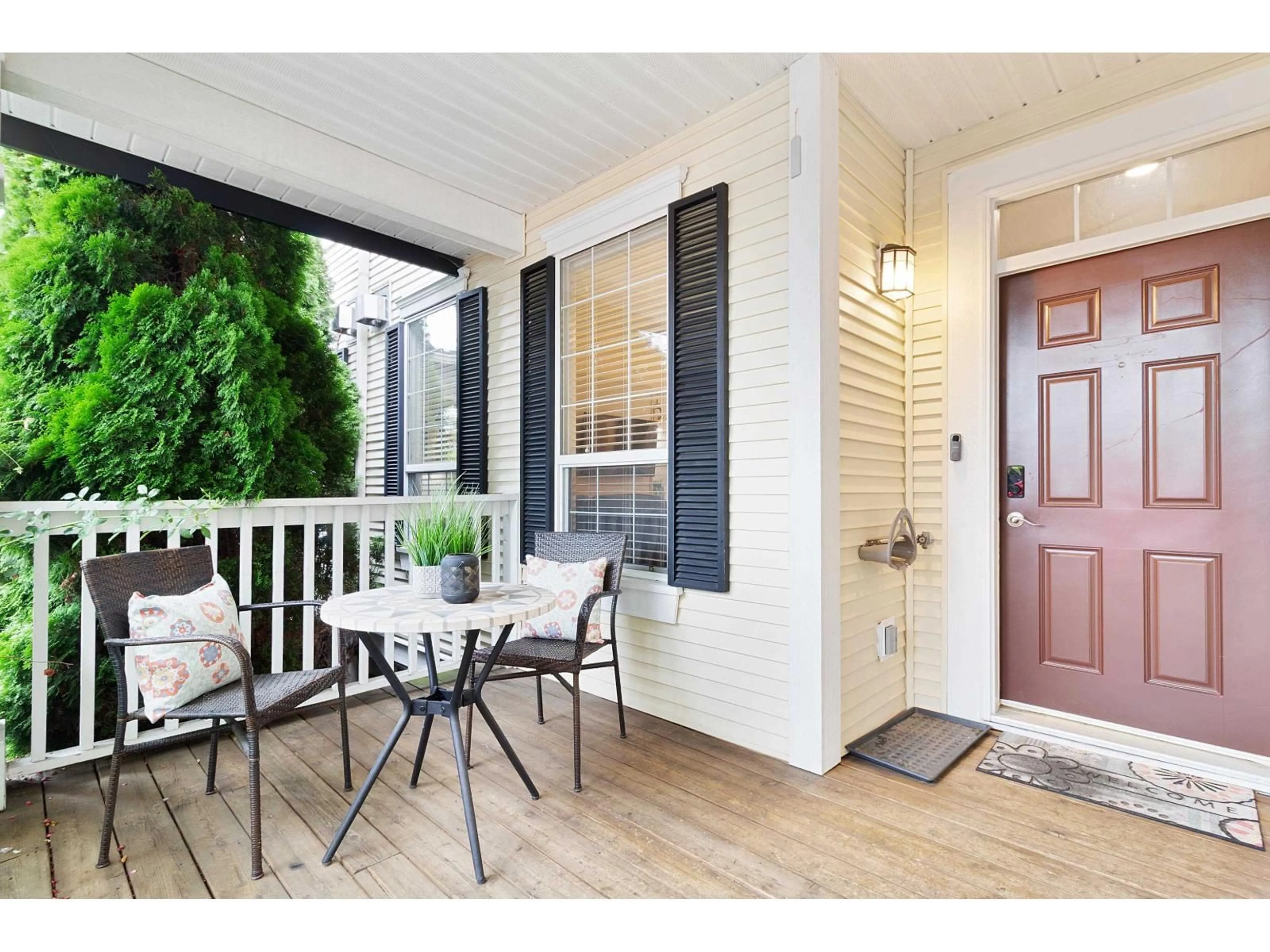 Patio, street for 18043 70, Surrey British Columbia V3S6X3