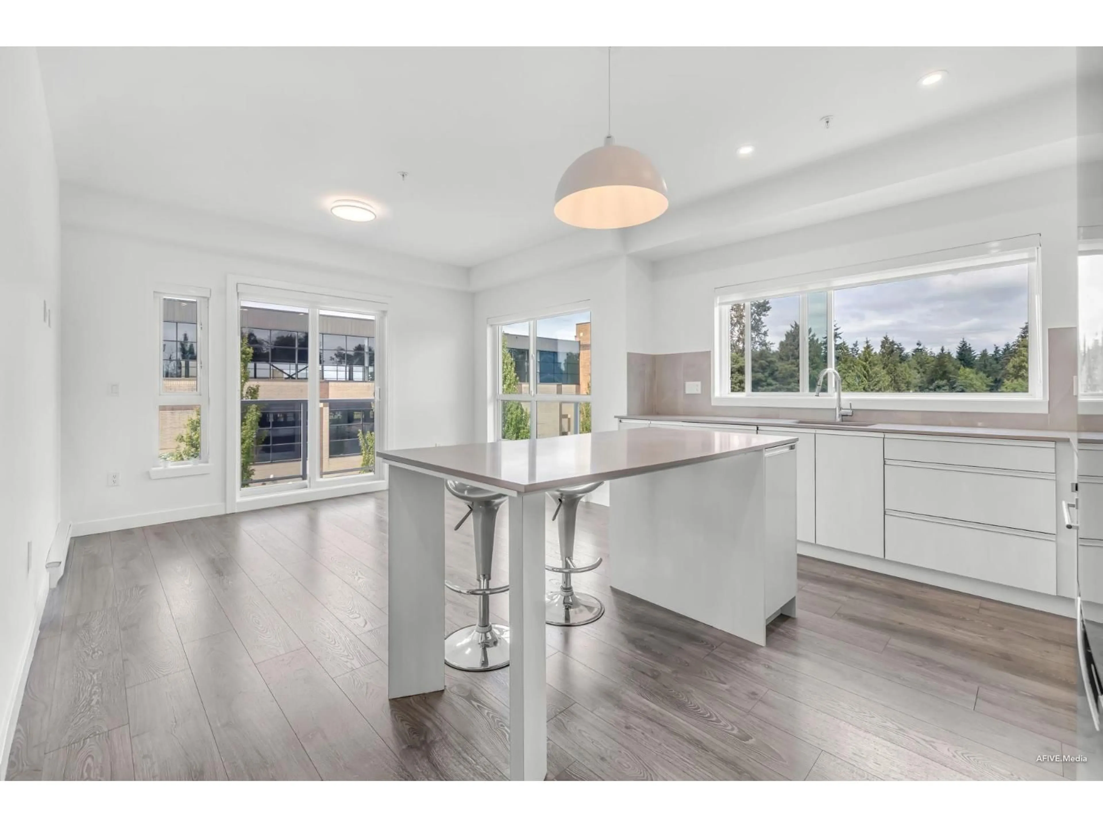 Open concept kitchen, unknown for 401 - 14225 103A, Surrey British Columbia V3T0T4