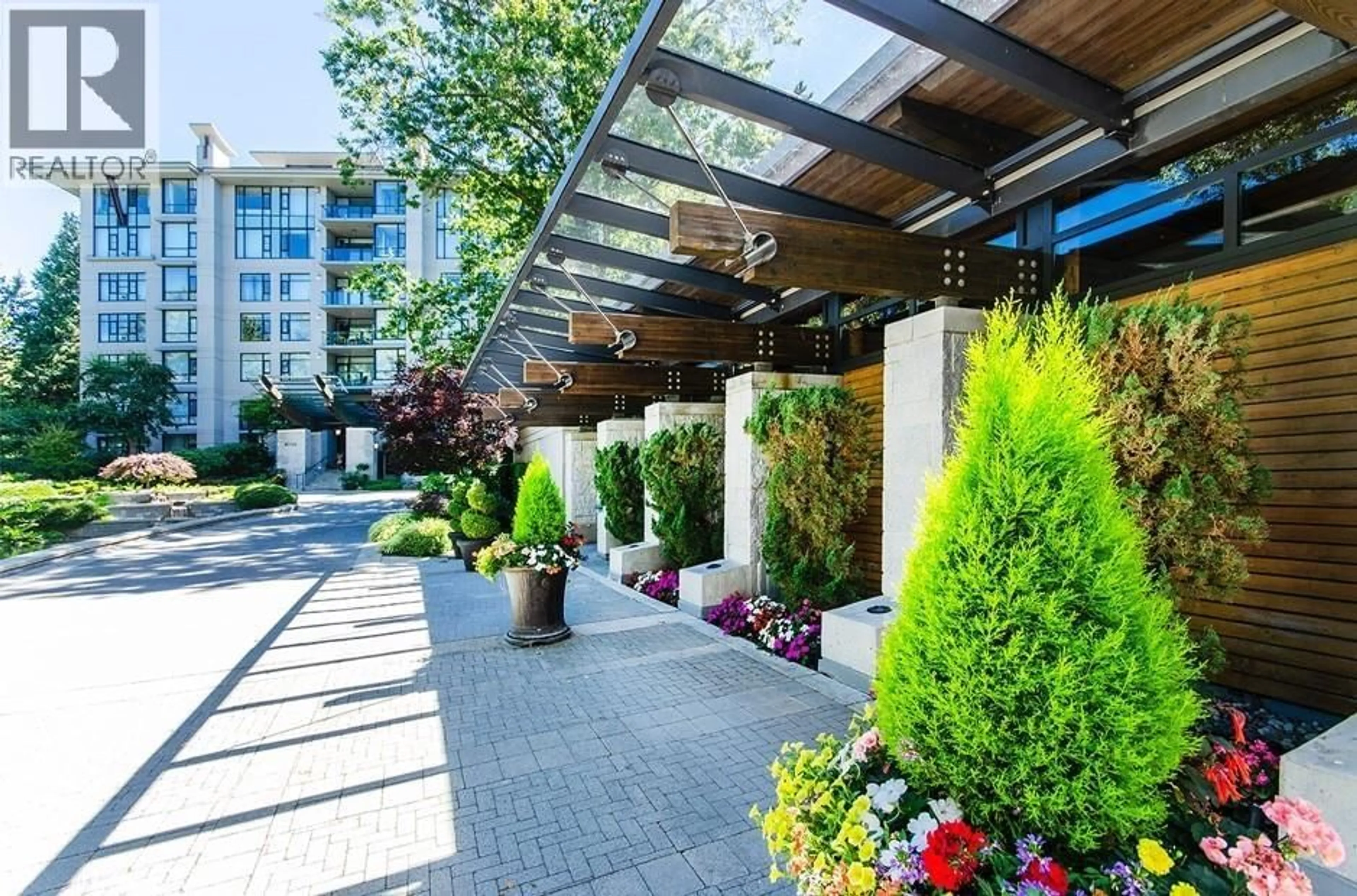 Patio, street for 714 - 4759 VALLEY DRIVE, Vancouver British Columbia V6J4B7