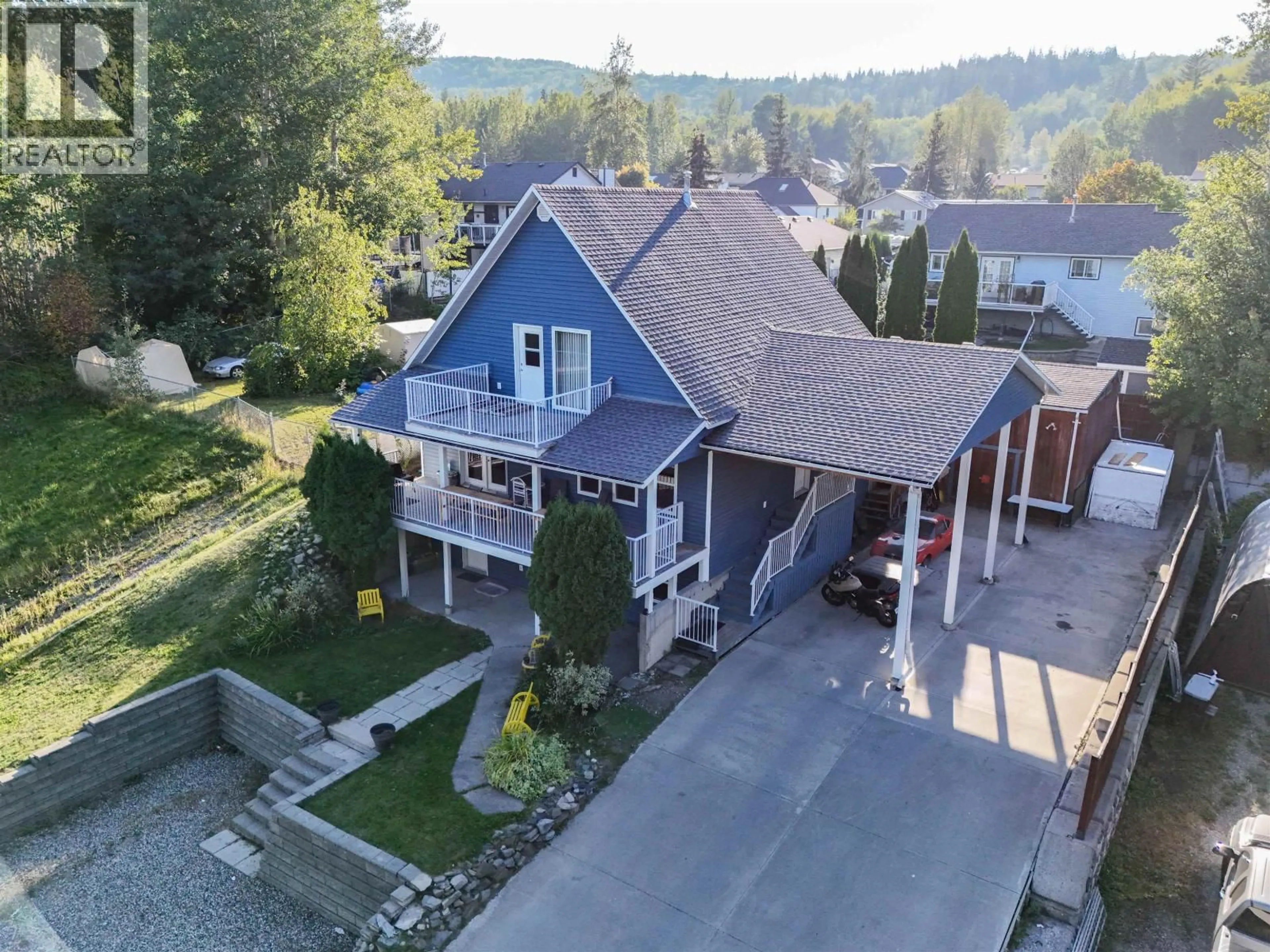A pic from outside/outdoor area/front of a property/back of a property/a pic from drone, unknown for 521 DAWSON STREET, Quesnel British Columbia V2J5A4