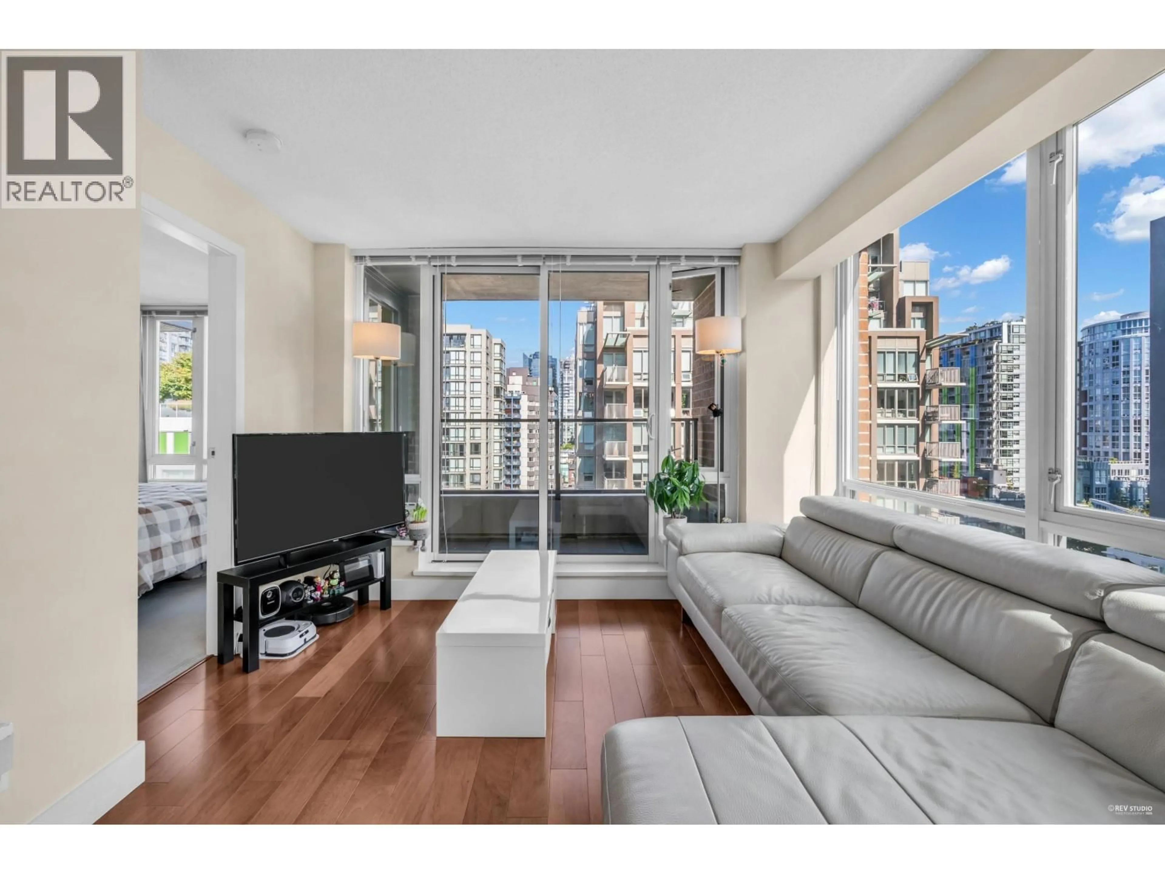 Living room with furniture, unknown for 1506 - 1088 RICHARDS STREET, Vancouver British Columbia V6B0J8