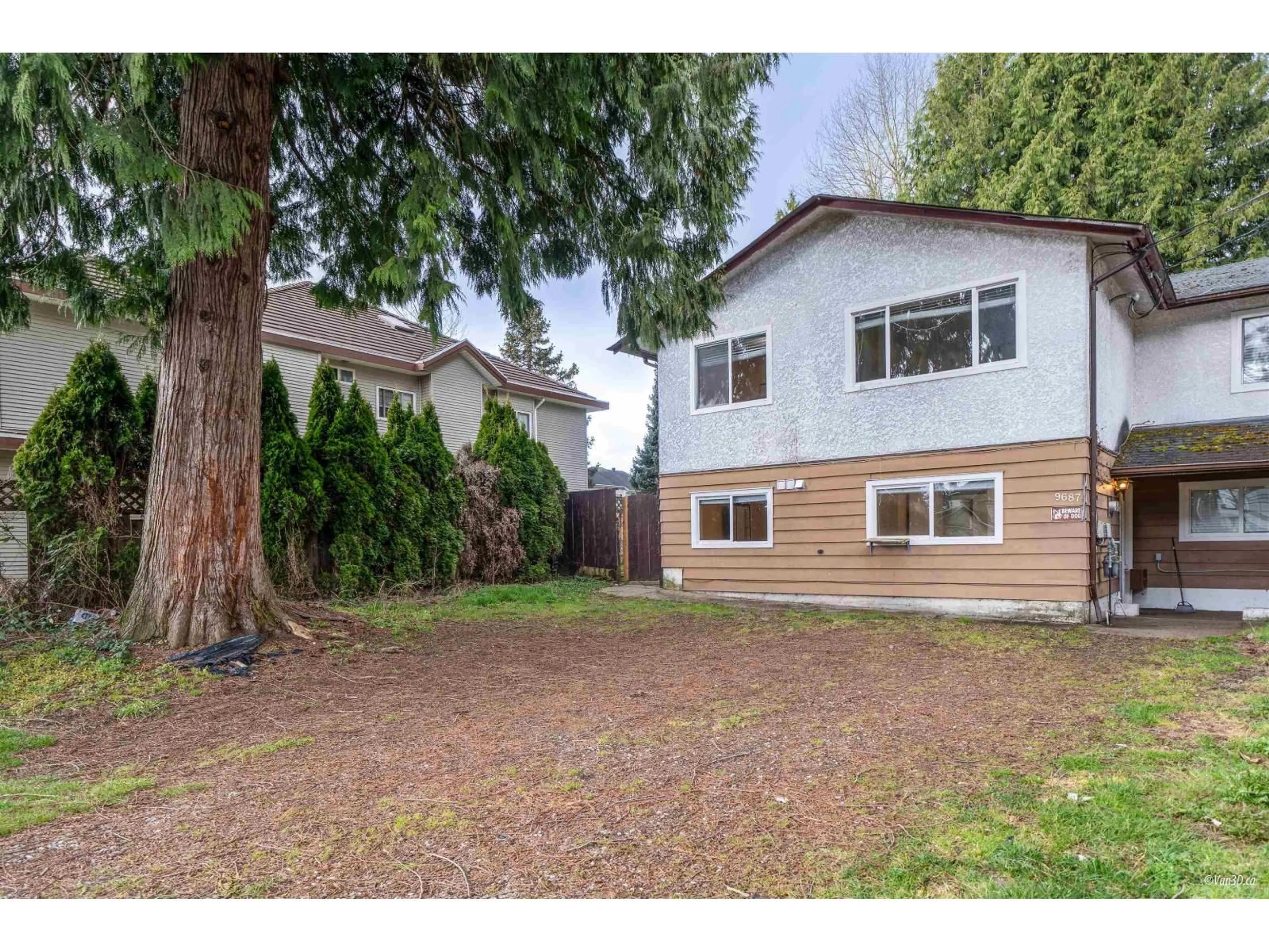 A pic from outside/outdoor area/front of a property/back of a property/a pic from drone, street for 9687 131, Surrey British Columbia V3T3P4