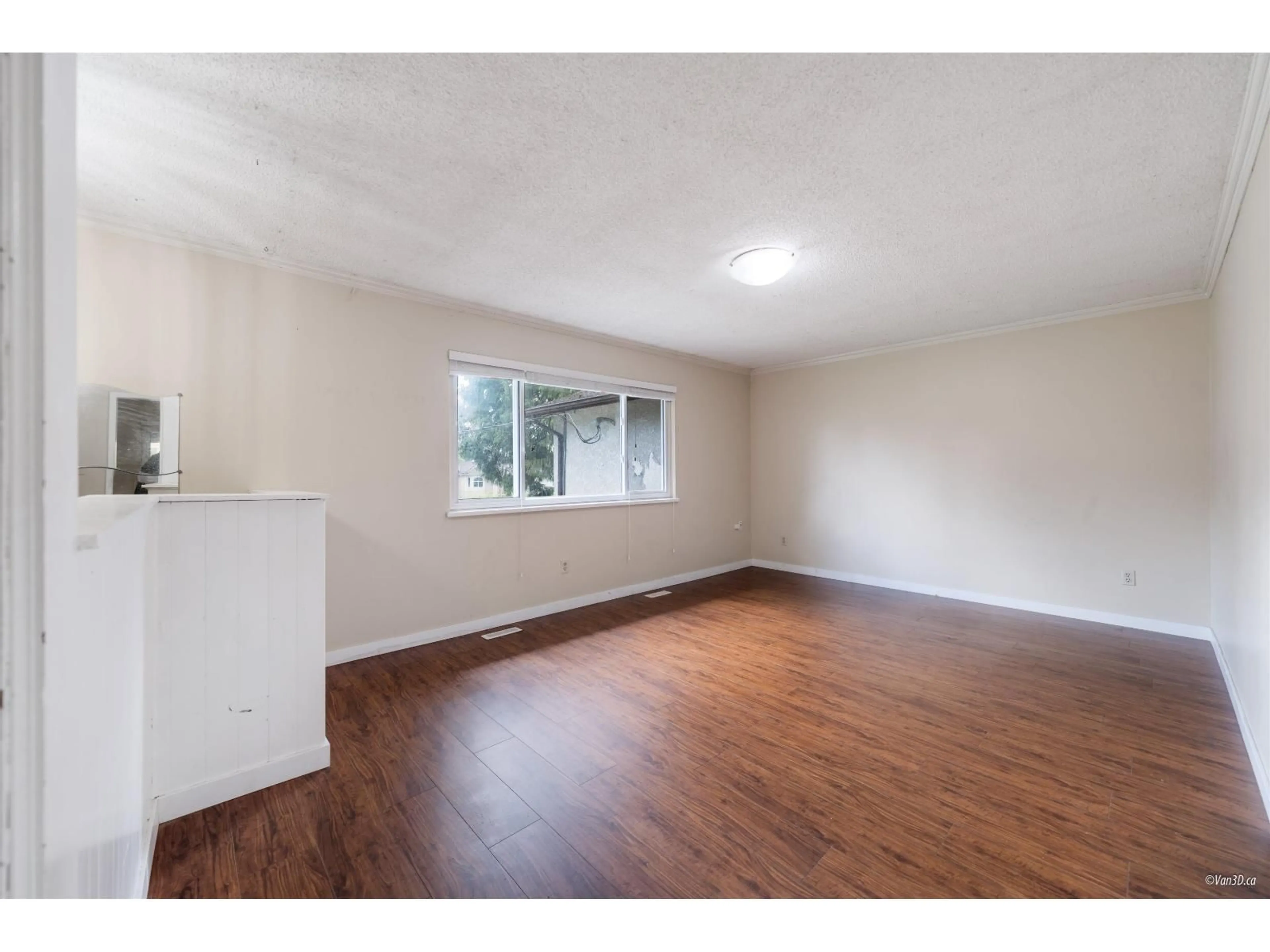 A pic of a room for 9689 131, Surrey British Columbia V3T3P4