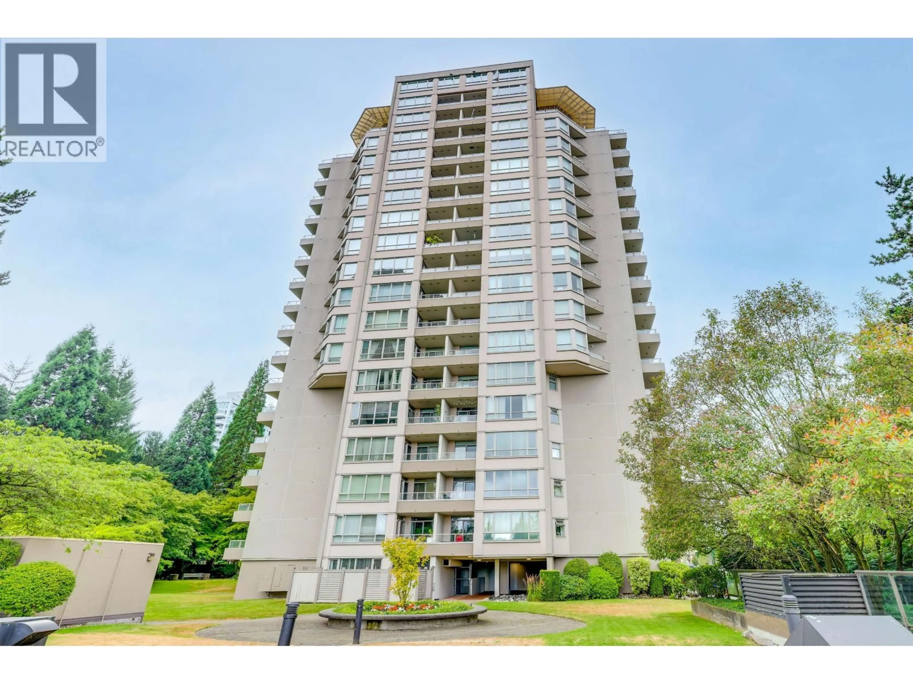 A pic from outside/outdoor area/front of a property/back of a property/a pic from drone, building for 905 - 6070 MCMURRAY AVENUE, Burnaby British Columbia V5H4J3