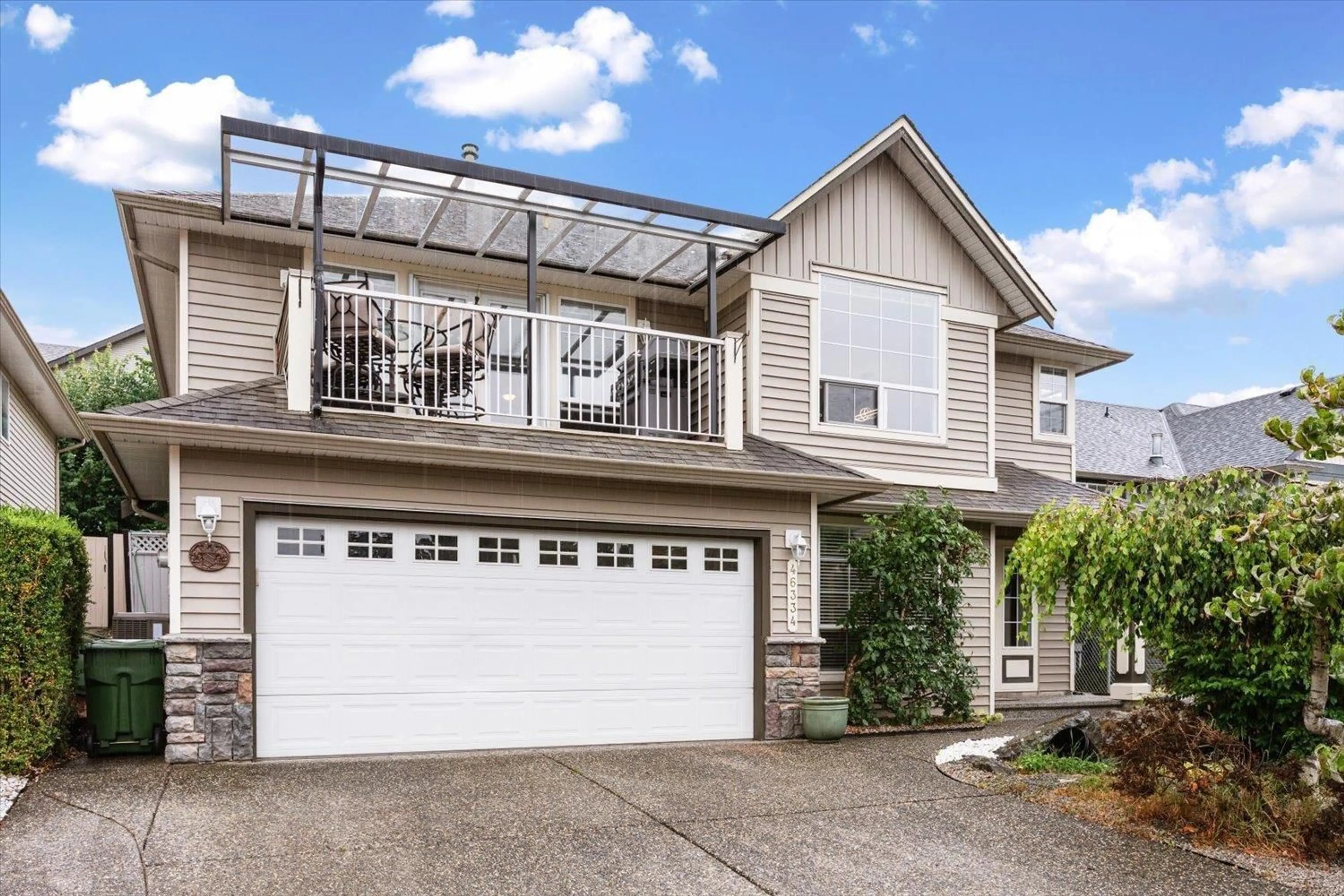 Home with vinyl exterior material, street for 46334 VALLEYVIEW ROAD, Chilliwack British Columbia V2R5R9