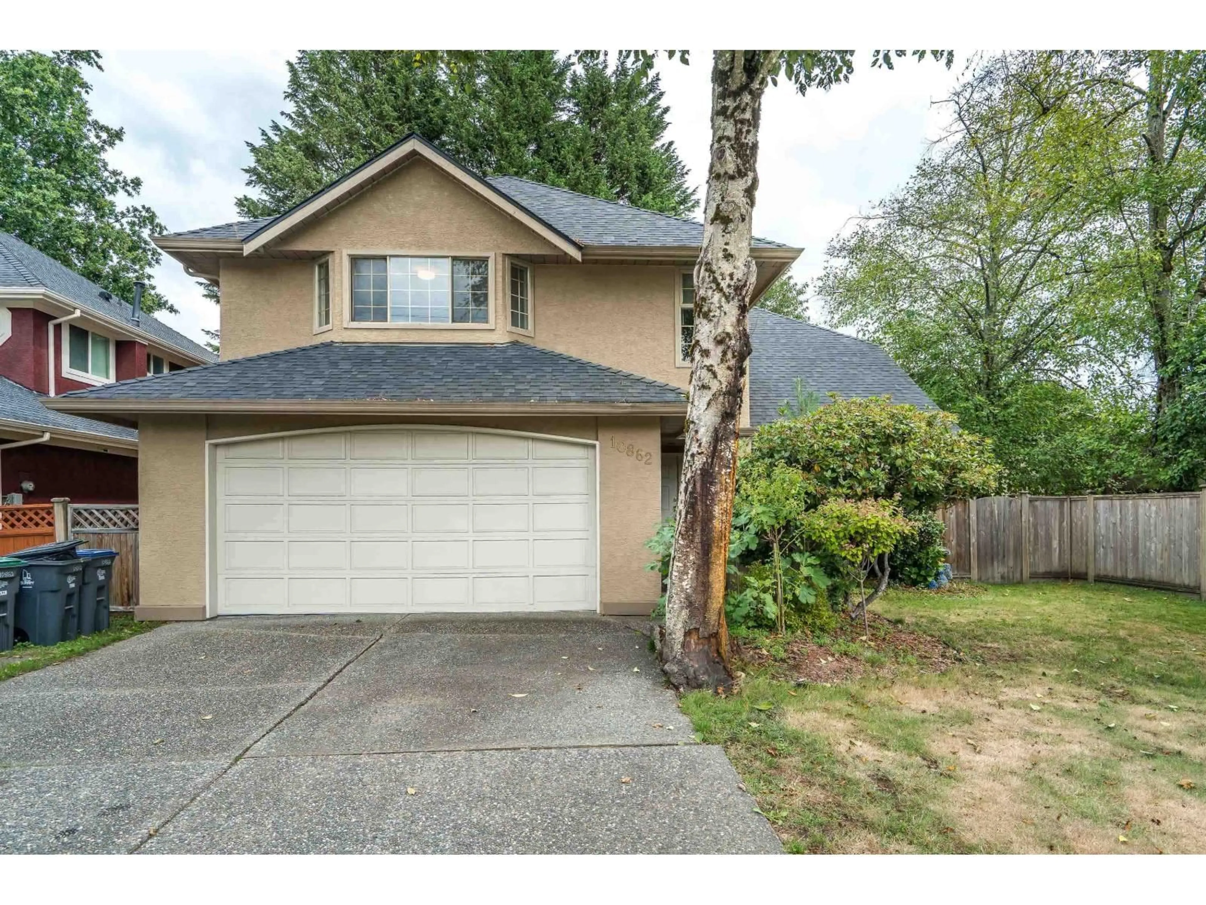 Home with vinyl exterior material, street for 10862 160, Surrey British Columbia V4N1J5