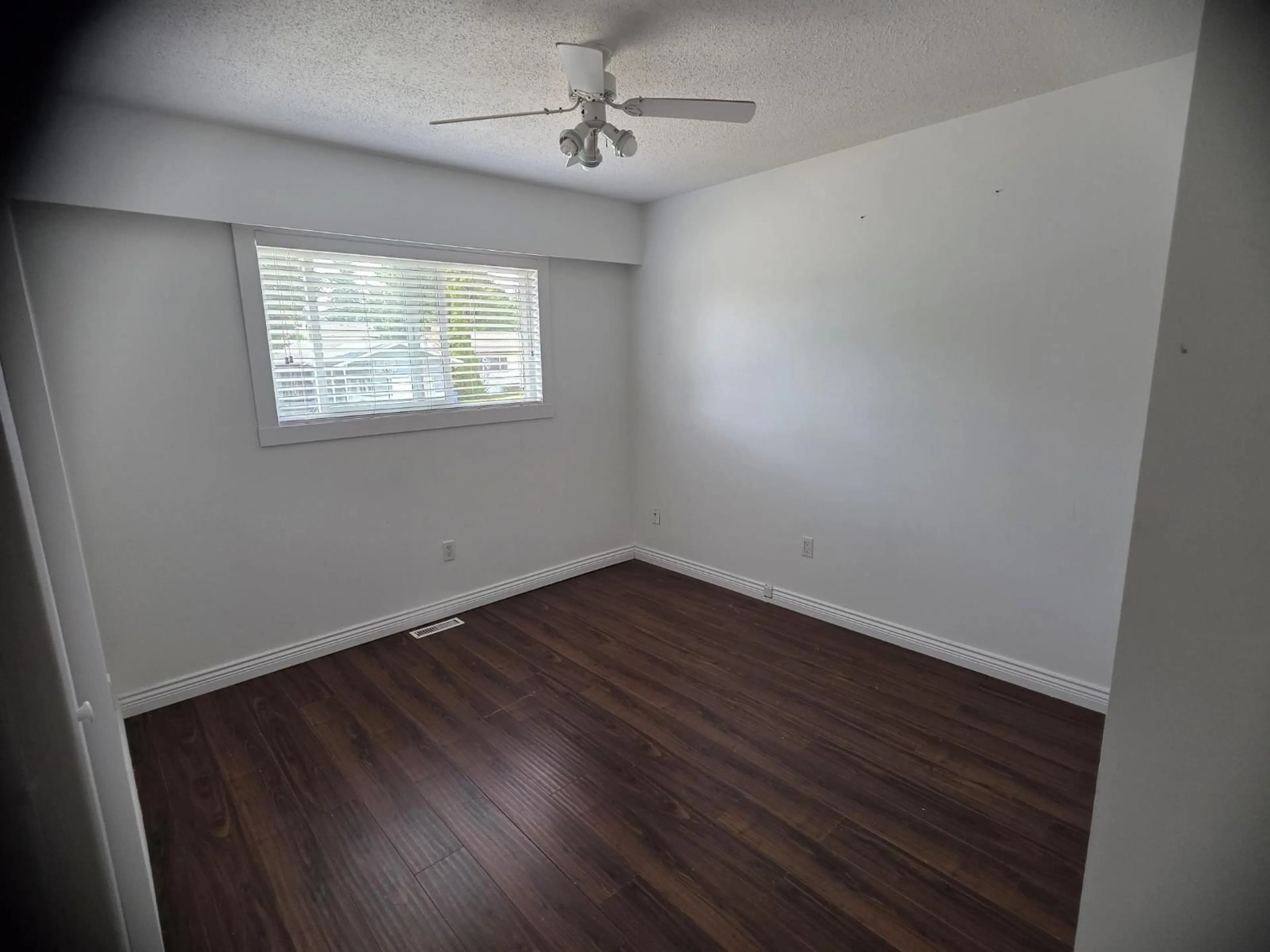 A pic of a room for 3036 MOUAT, Abbotsford British Columbia V2T4E6