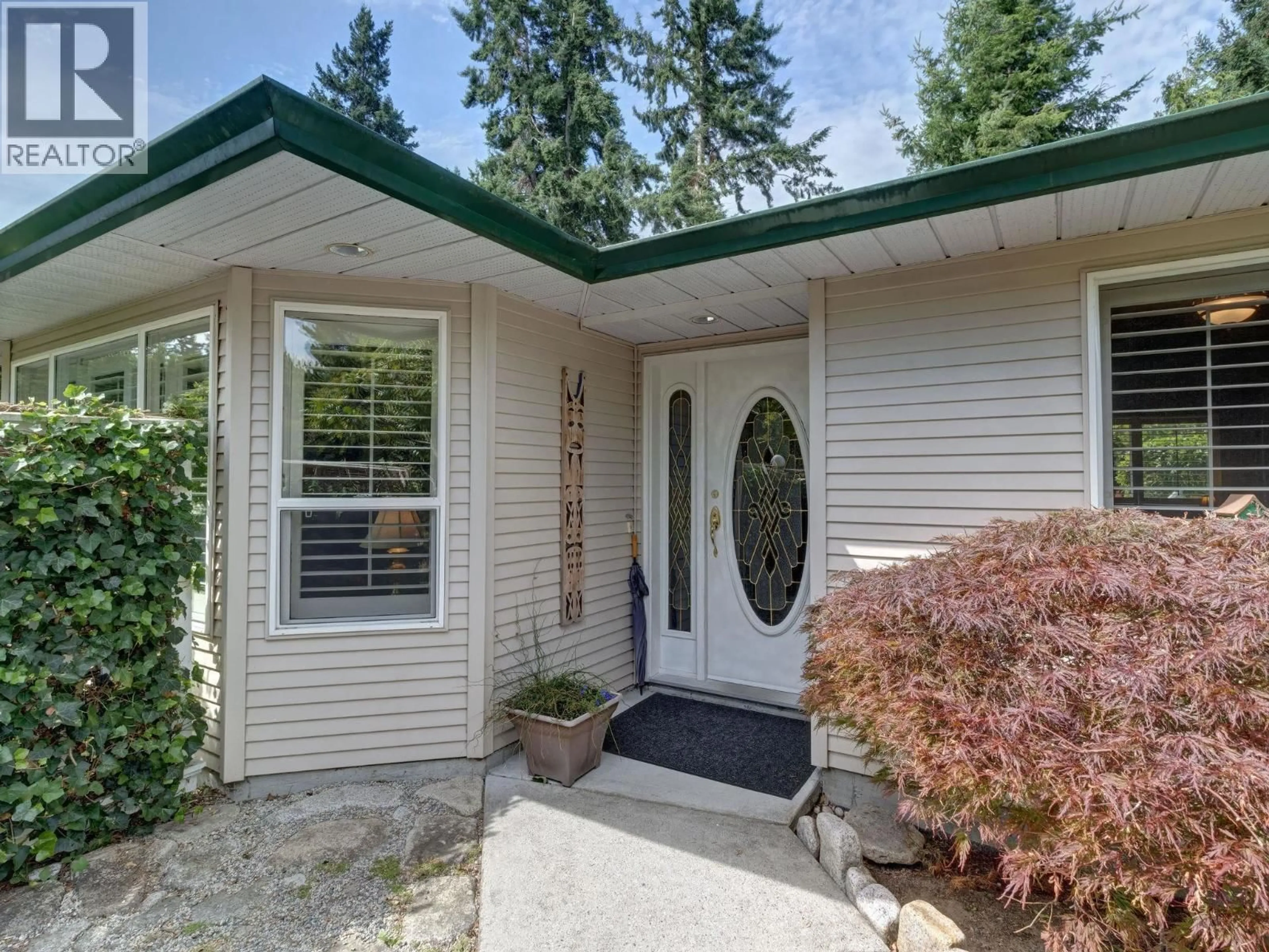 Home with vinyl exterior material, unknown for 5629 CURTIS PLACE, Sechelt British Columbia V7Z0R9