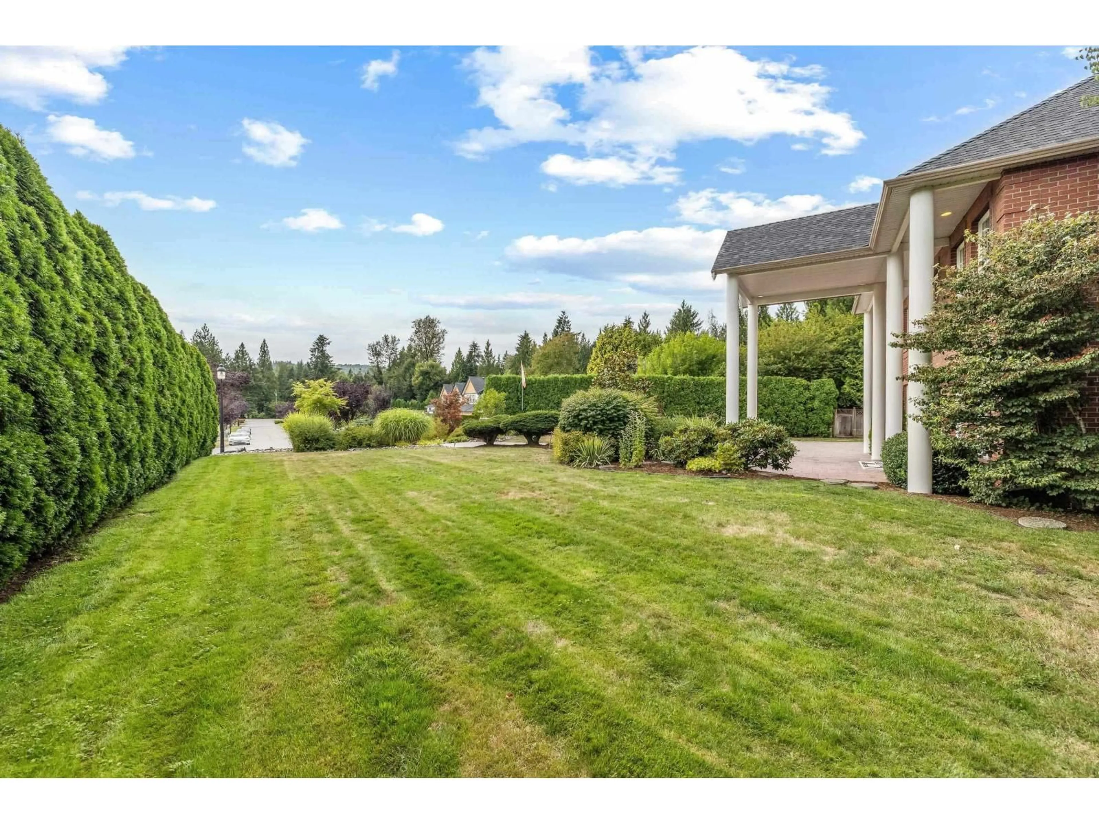A pic from outside/outdoor area/front of a property/back of a property/a pic from drone, mountain view for 32685 JUDD, Mission British Columbia V4S1A6
