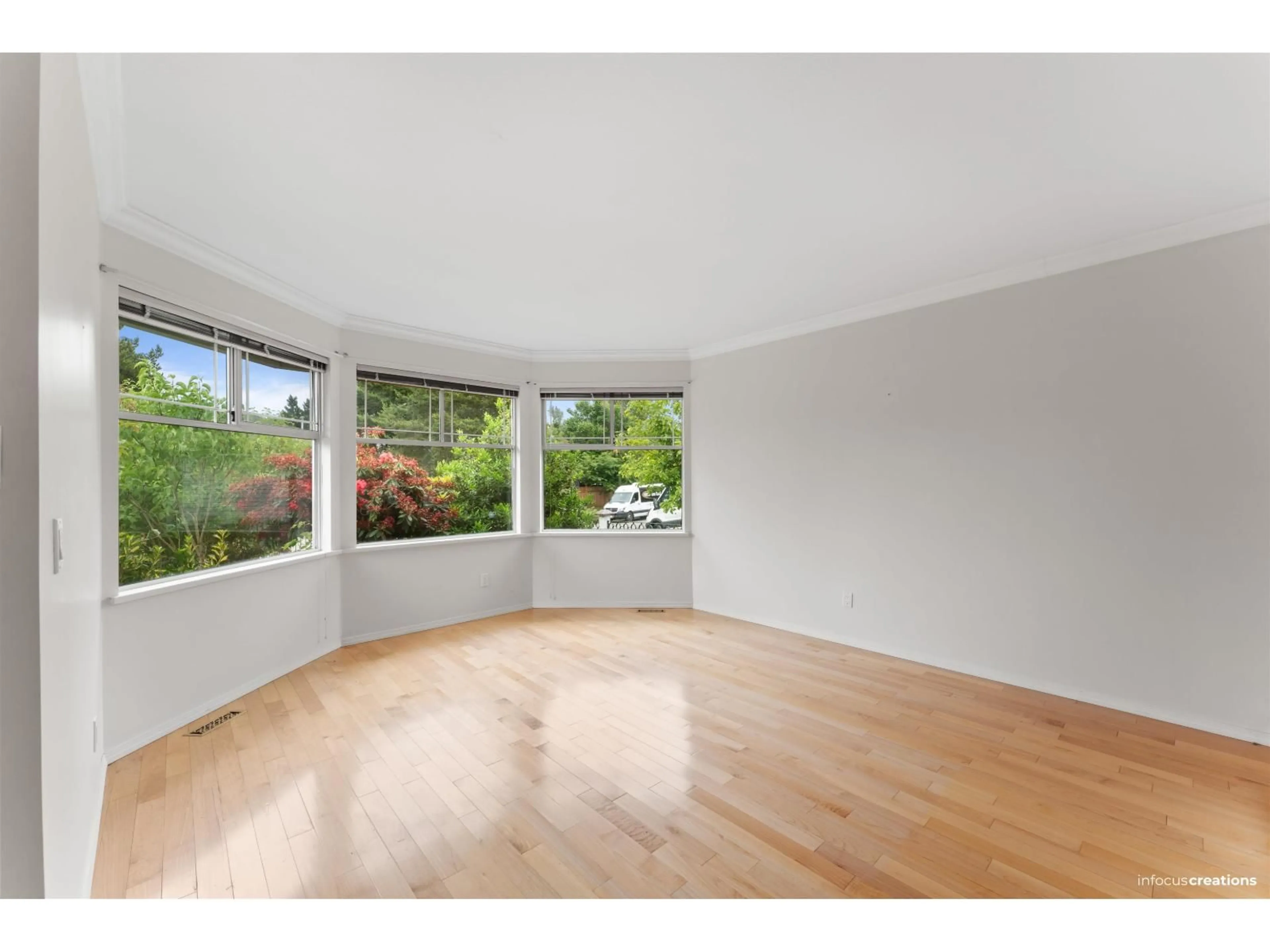 A pic of a room for 9393 160A, Surrey British Columbia V4N2P4