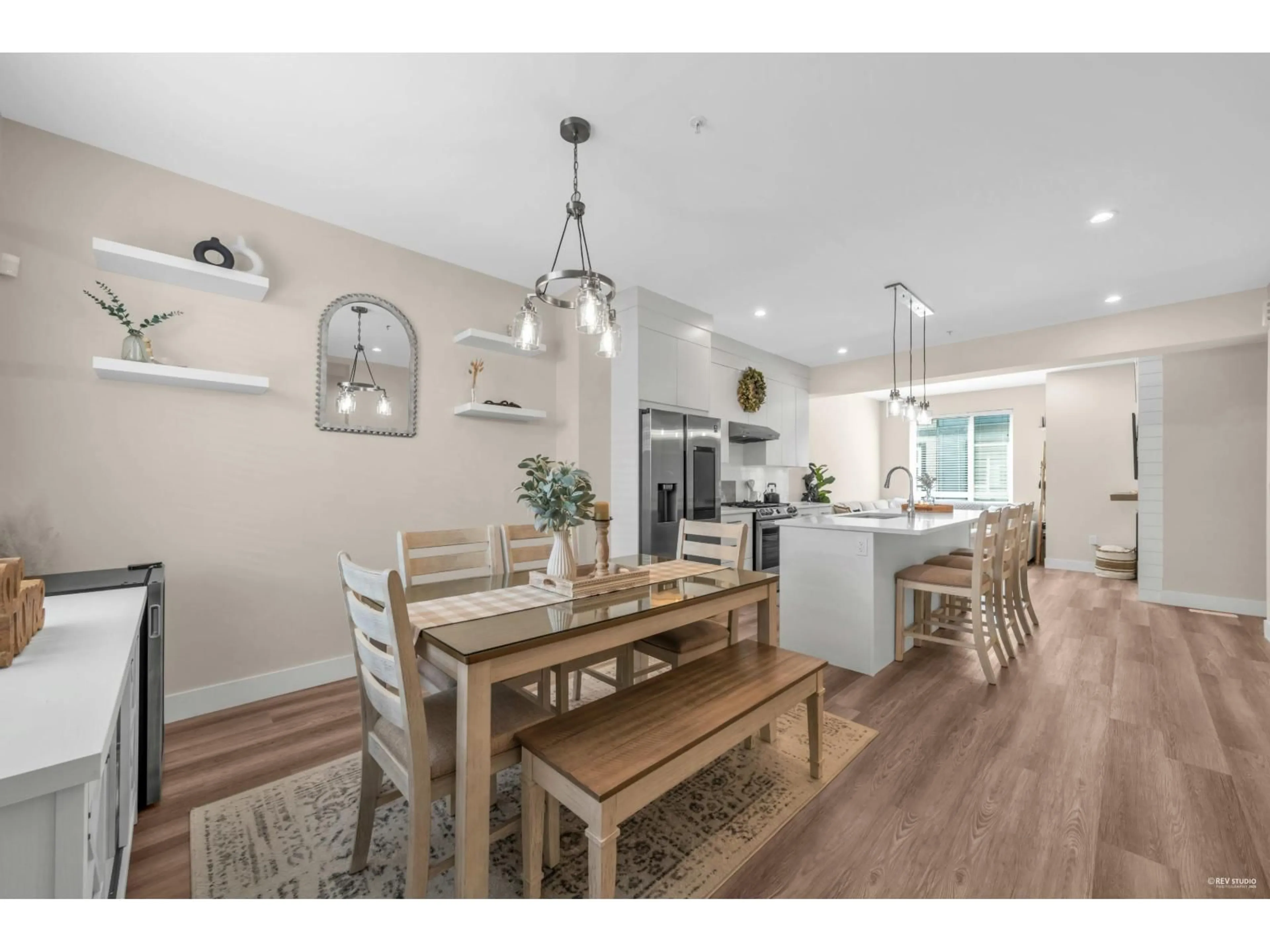 Open concept kitchen, wood/laminate floor for 14 - 5515 199A, Langley British Columbia V3A0L4