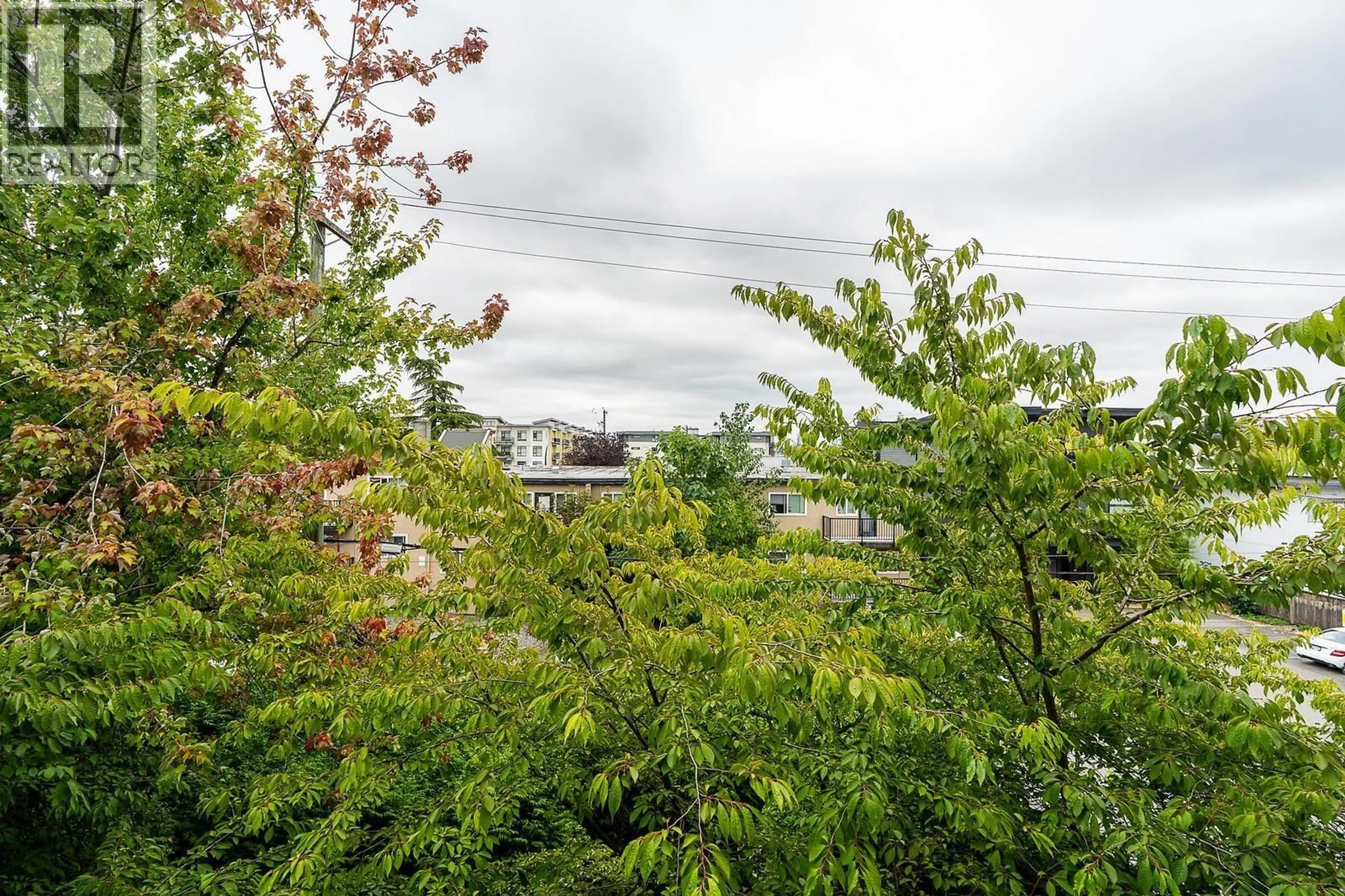 Patio, unknown for 306 - 6688 BURLINGTON AVENUE, Burnaby British Columbia V5H3M9