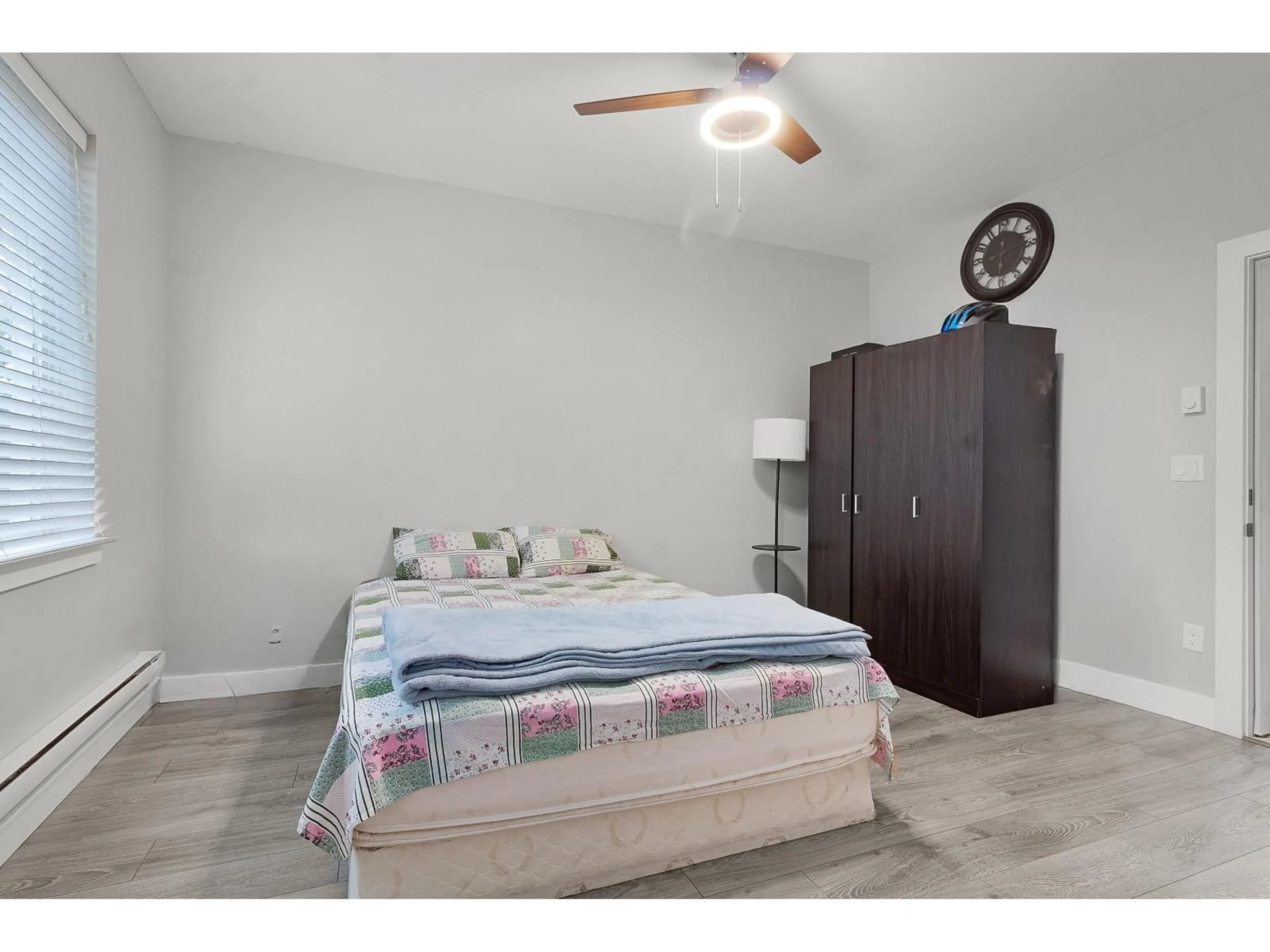 Bedroom with bed, wood/laminate floor for 23 - 2530 JANZEN, Abbotsford British Columbia V2T0H7