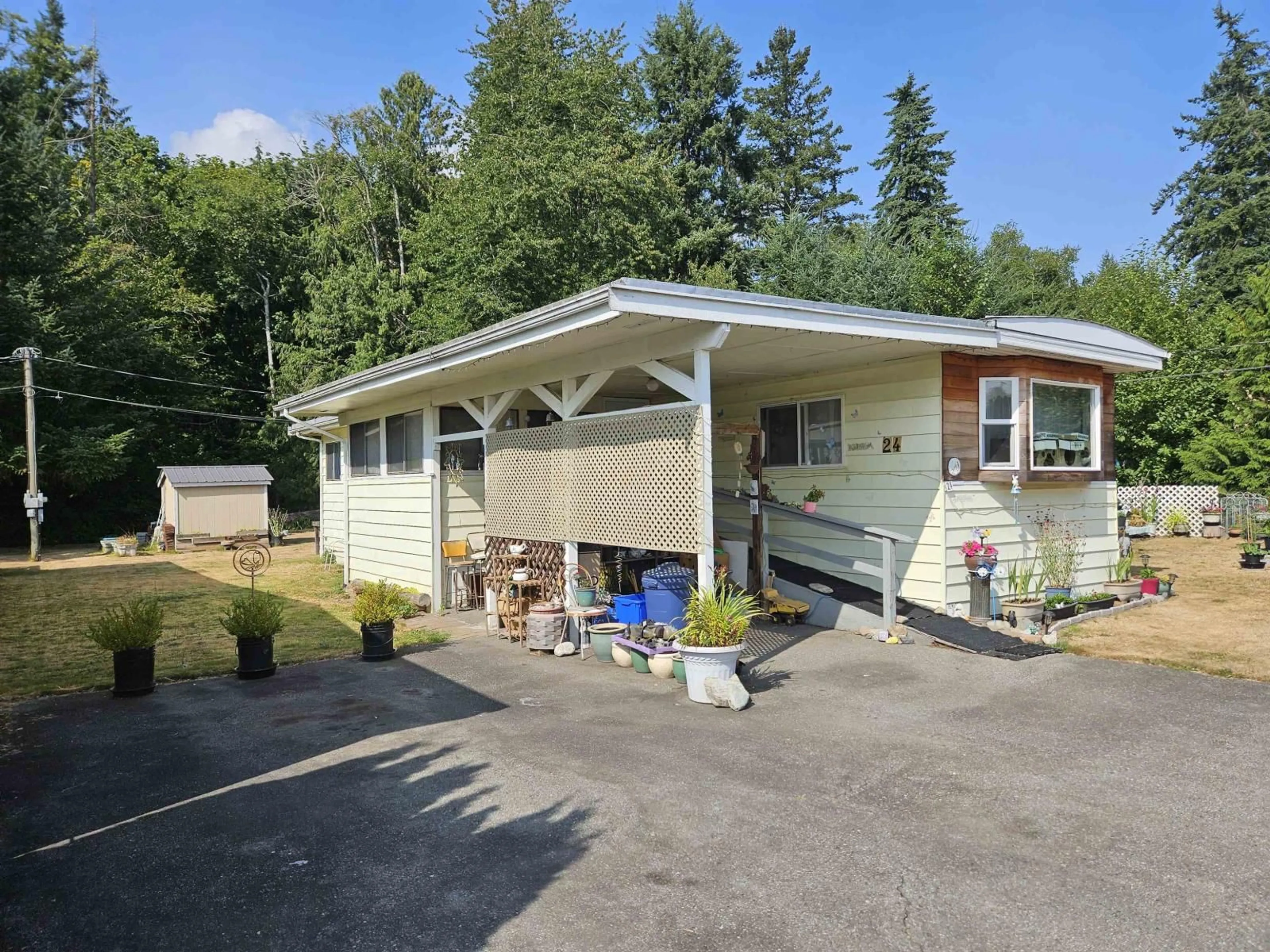 Home with vinyl exterior material, street for 24 - 4426 232, Langley British Columbia V2Z2R3
