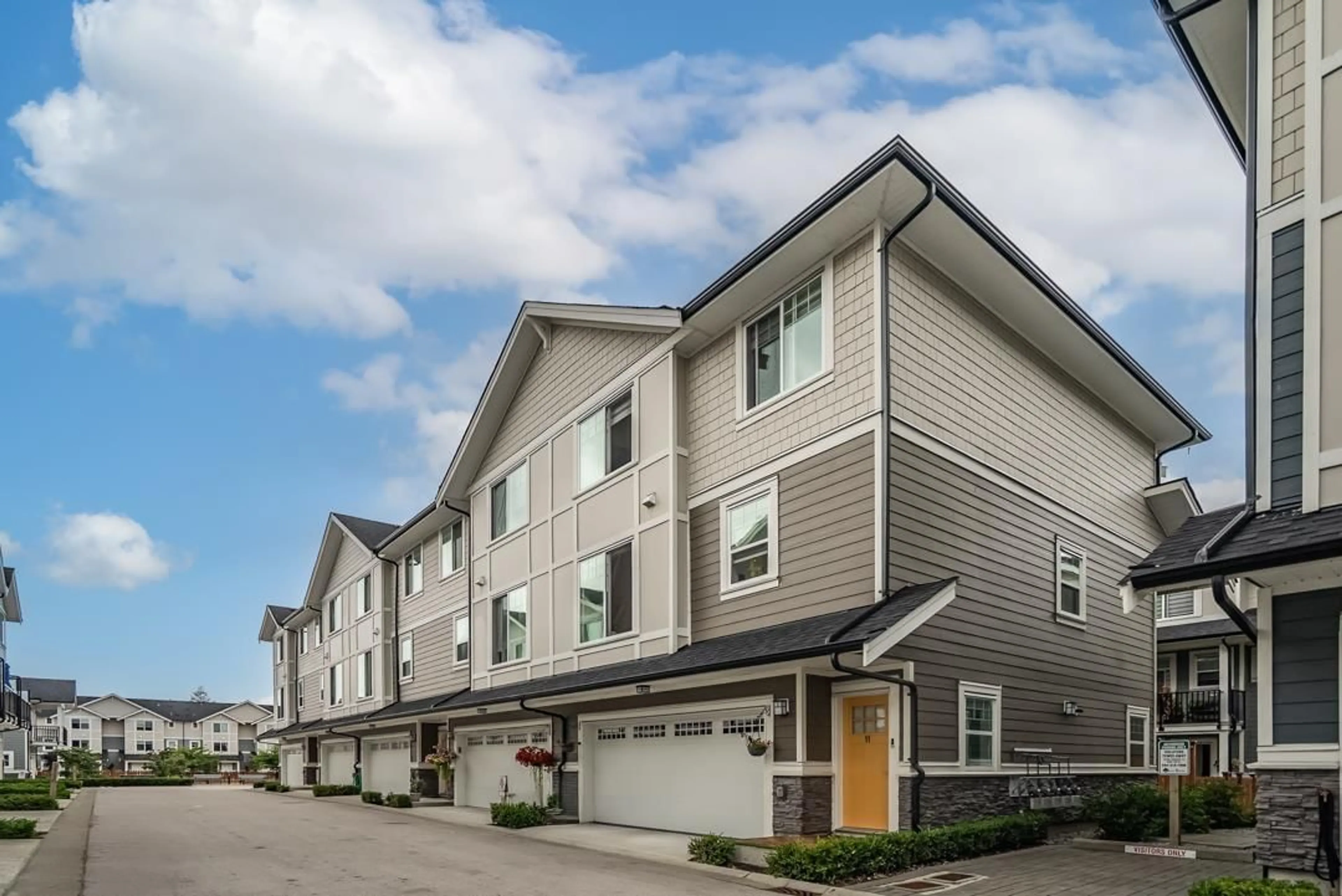 Home with vinyl exterior material, street for 11 - 19501 74, Surrey British Columbia V4N6V7
