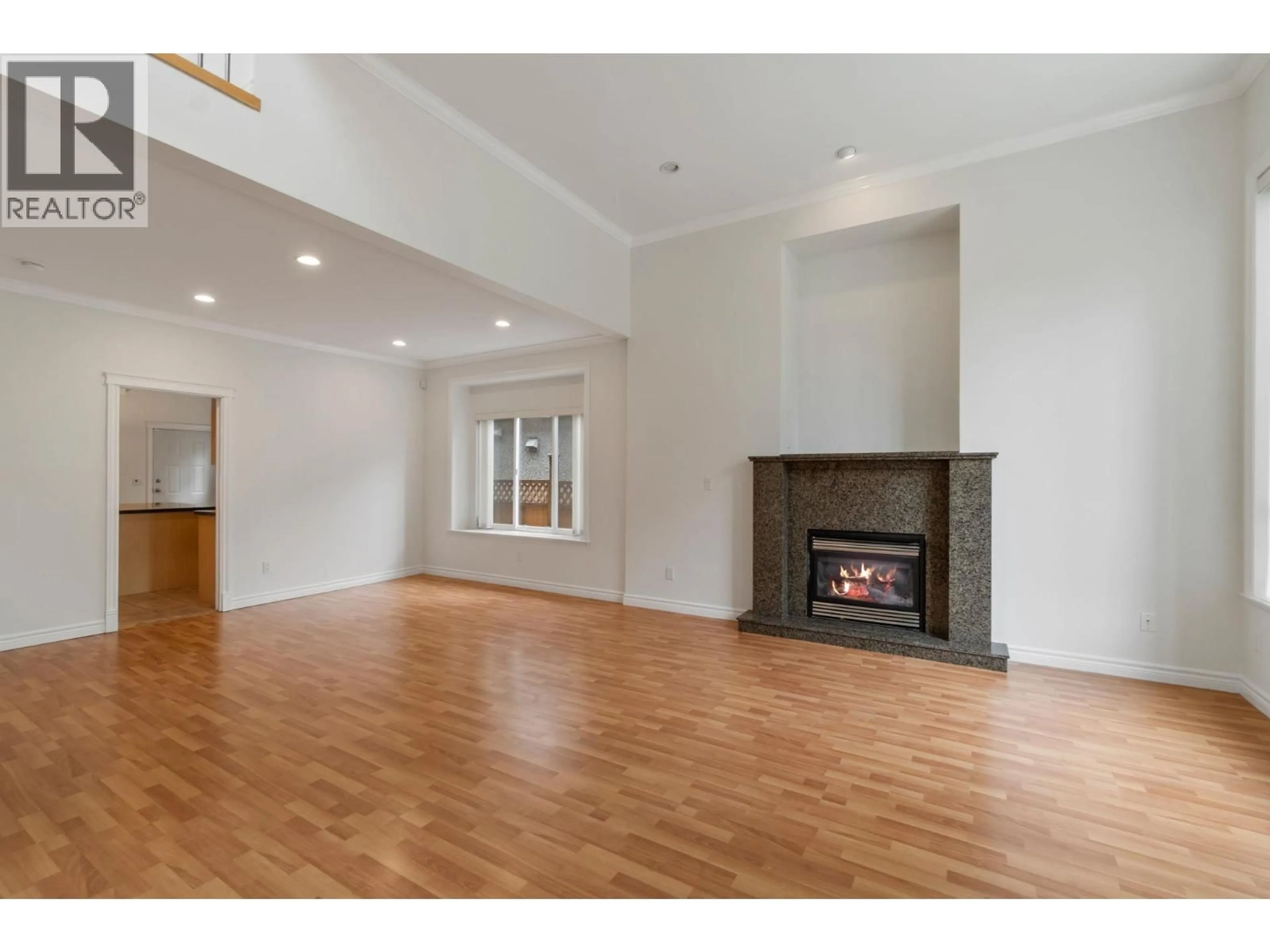 Unknown for 6475 SPERLING AVENUE, Burnaby British Columbia V5E2V3