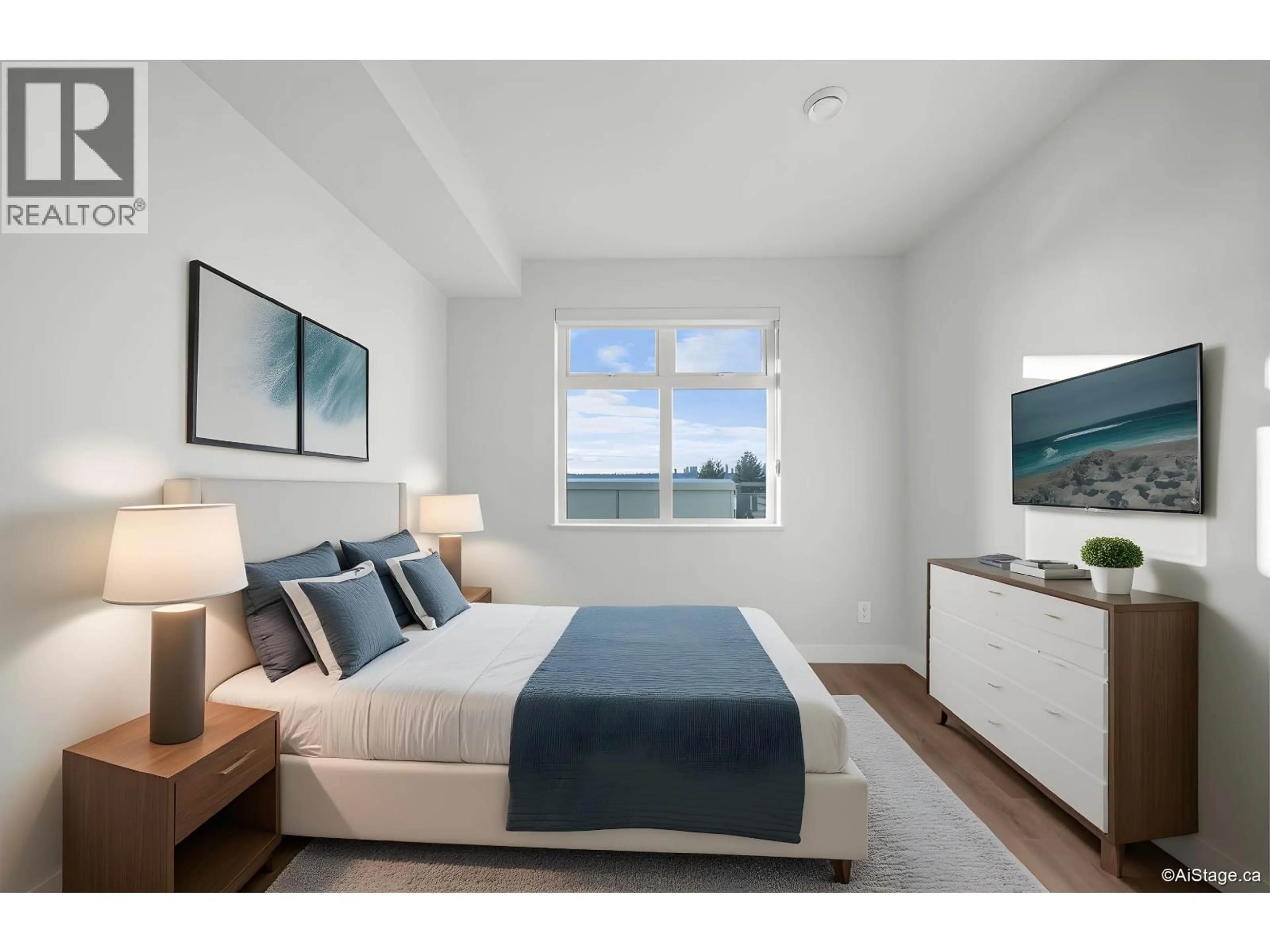 Bedroom with bed, wood/laminate floor for 303 - 5535 HASTINGS STREET, Burnaby British Columbia V5B1R2