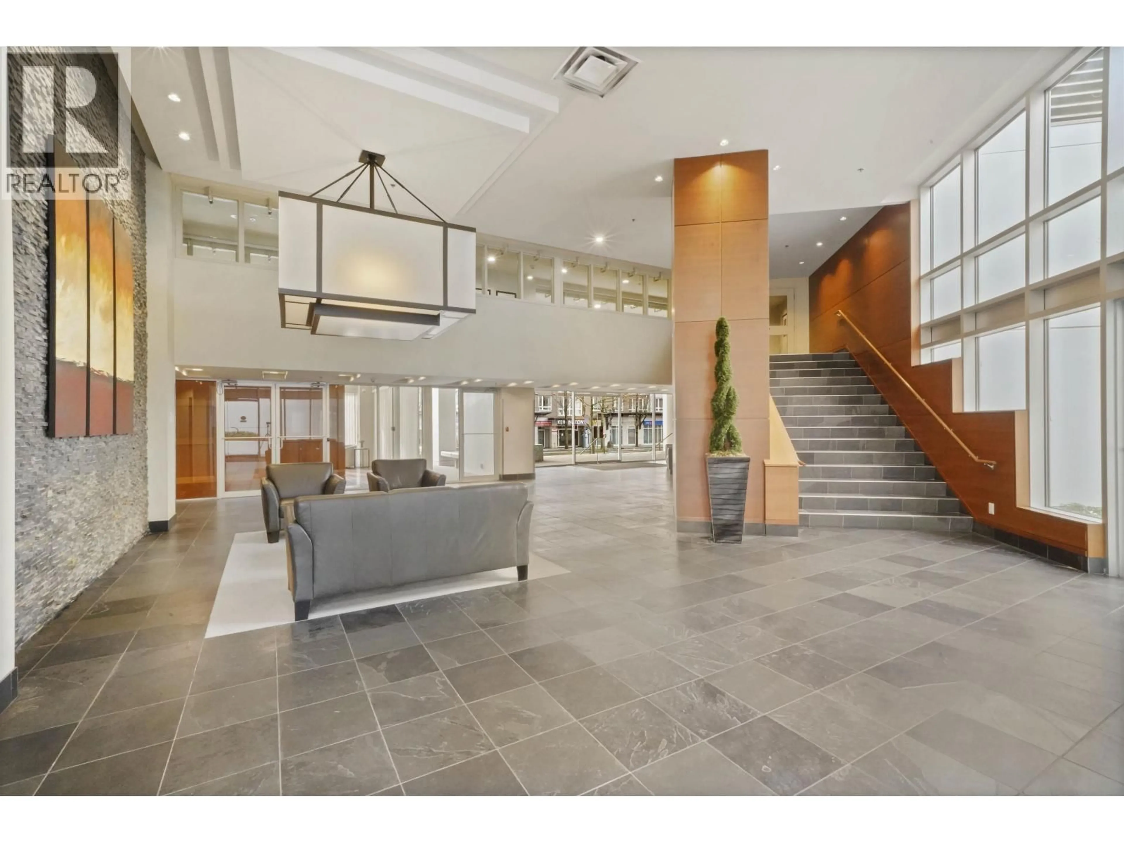 Indoor foyer for 303 - 2979 GLEN DRIVE, Coquitlam British Columbia V3B0B2
