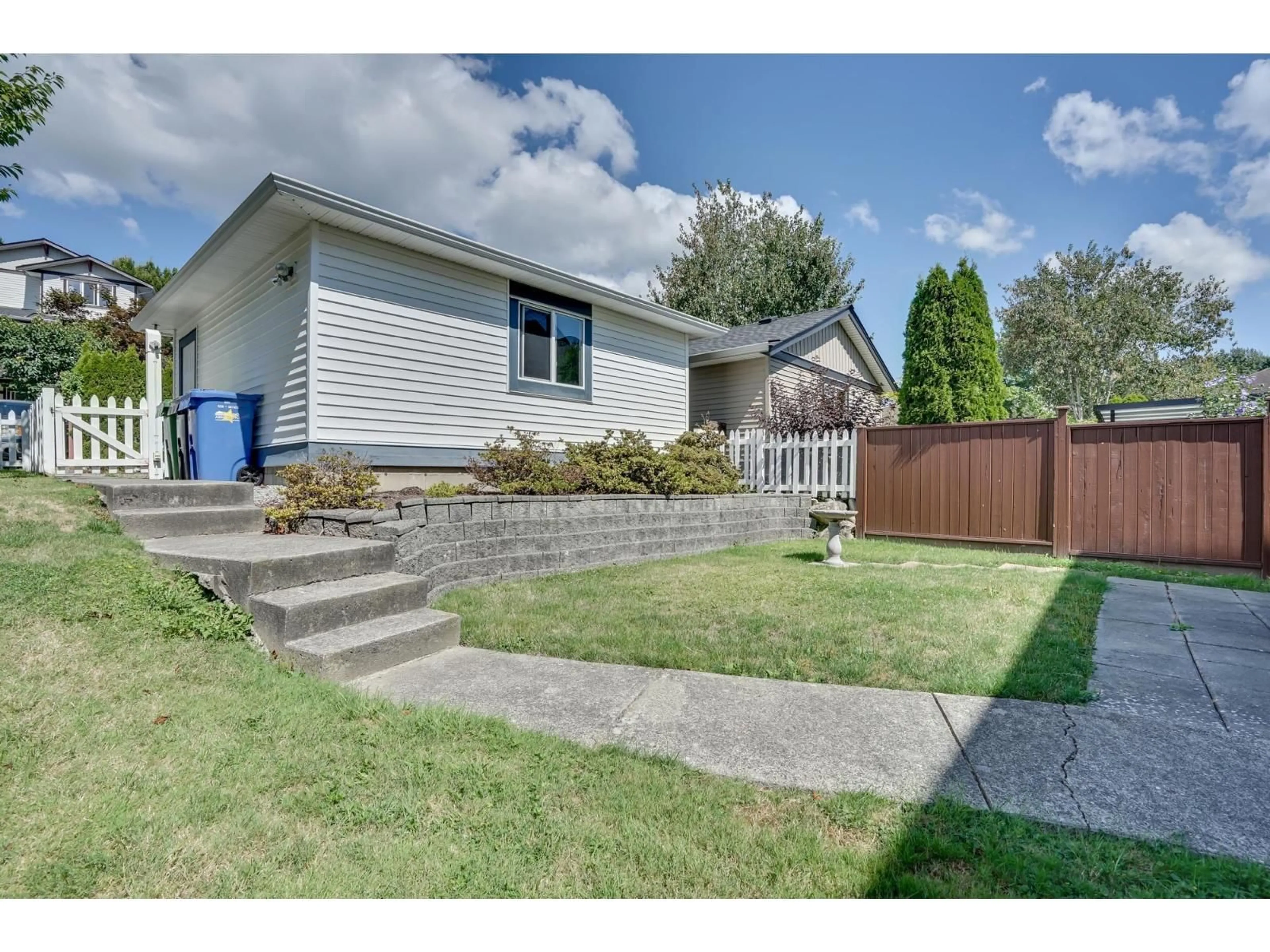 Unknown for 36289 ATWOOD, Abbotsford British Columbia V3G2Y8
