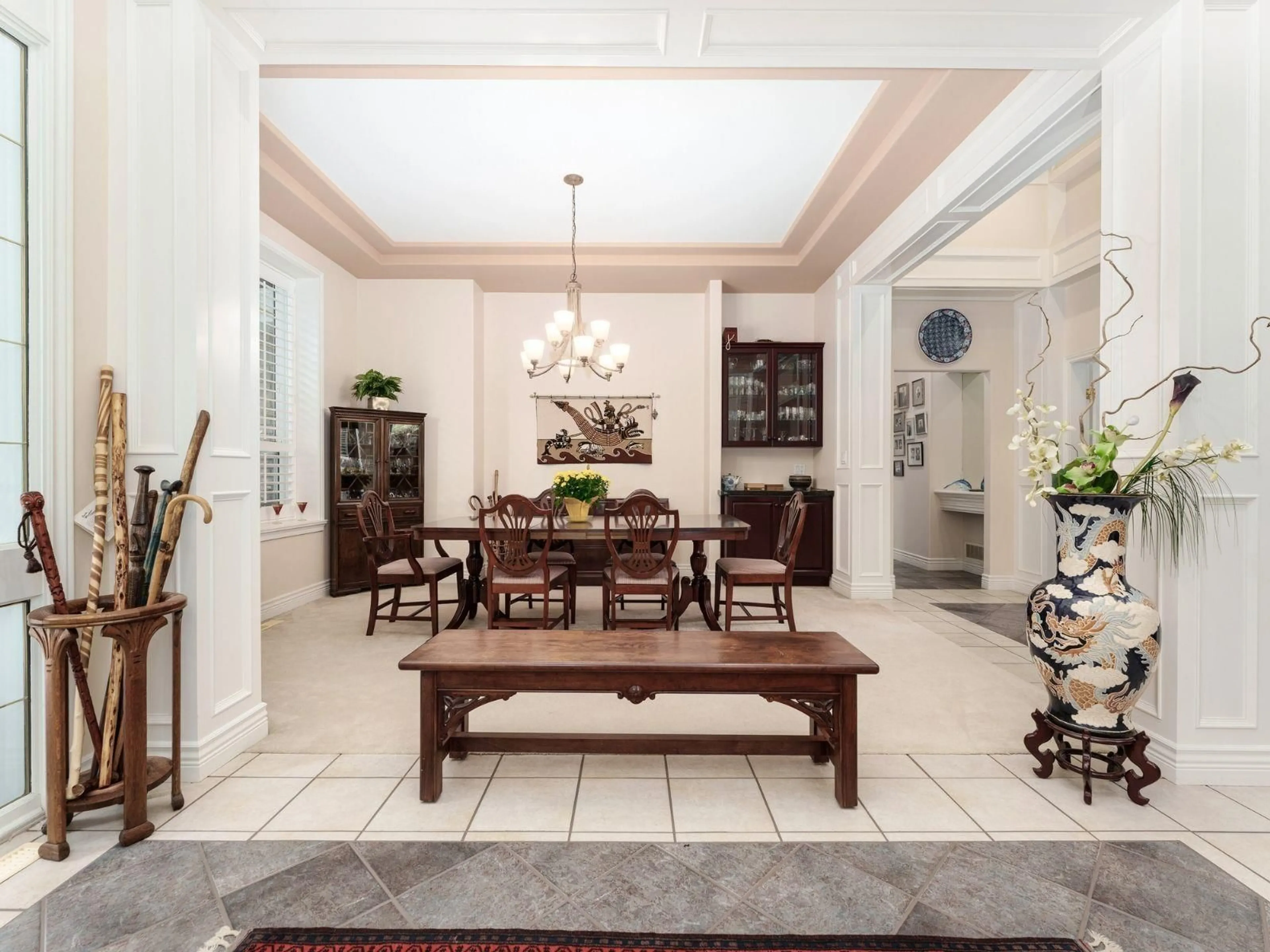 Dining room, ceramic/tile floor for 3412 CANTERBURY, Surrey British Columbia V3Z0G8