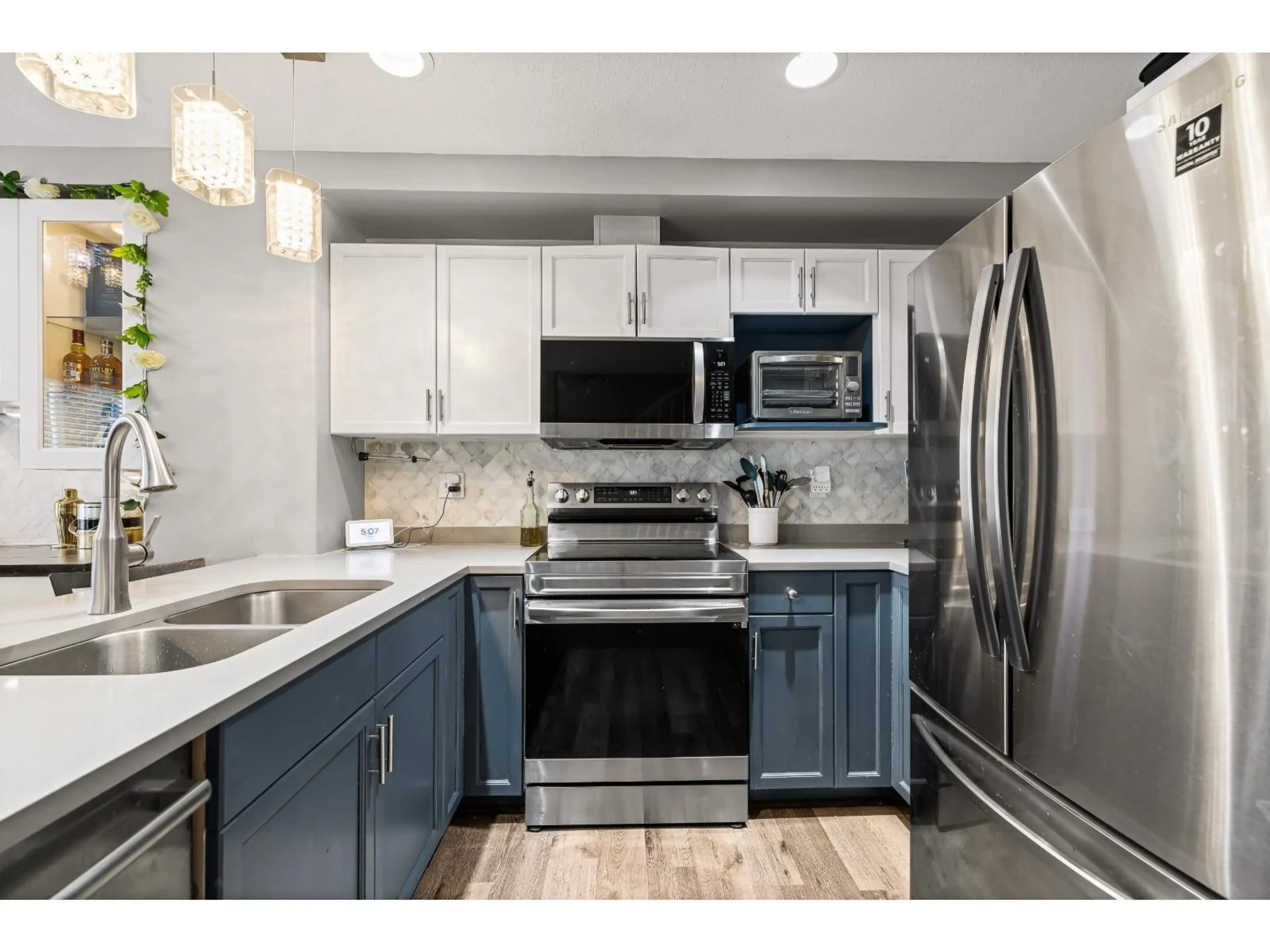 Open concept kitchen, ceramic/tile floor for 48 - 46906 RUSSELL ROAD, Chilliwack British Columbia V2R5T3