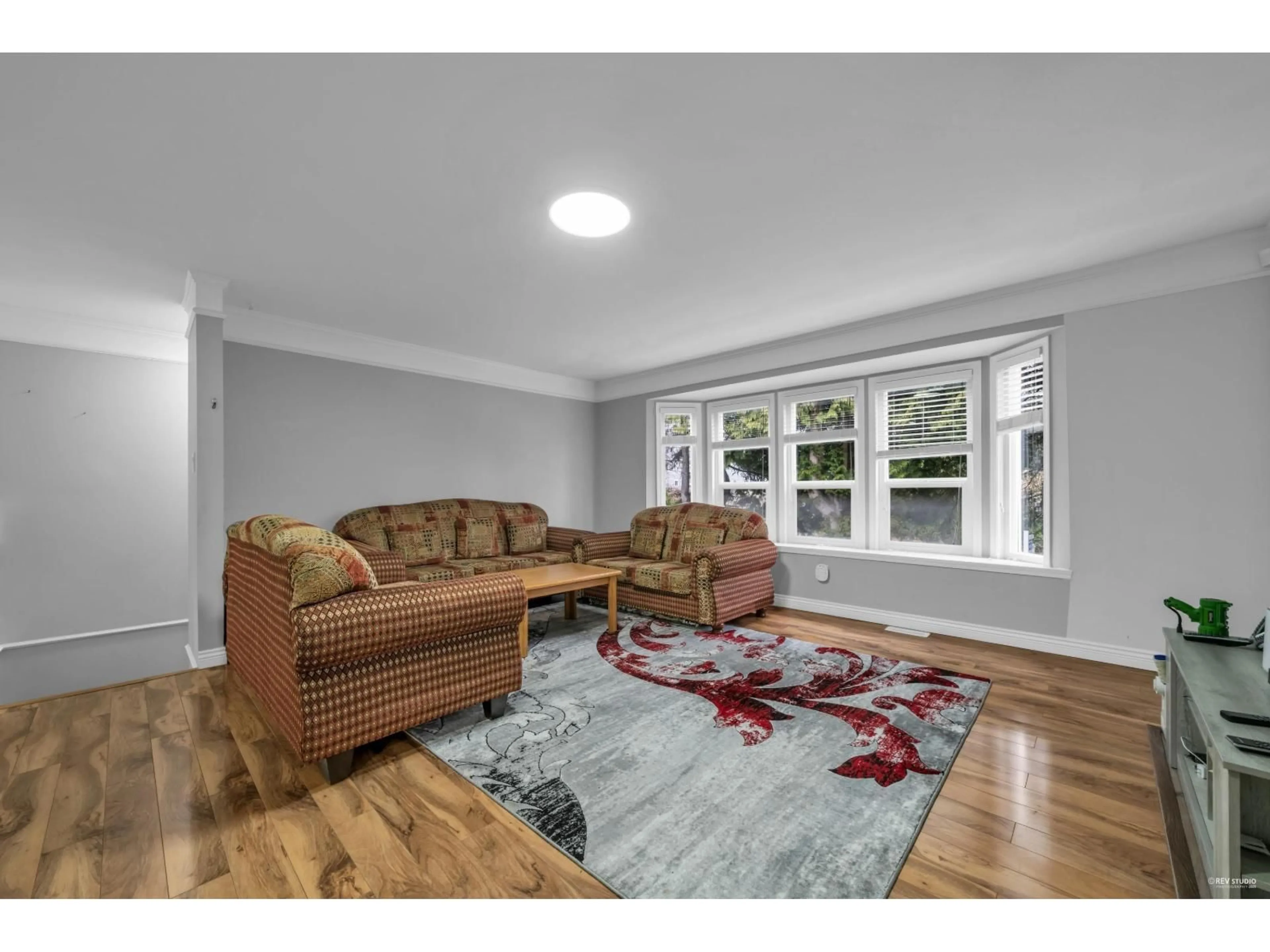 Living room with furniture, unknown for 13532 64, Surrey British Columbia V3W1Y3