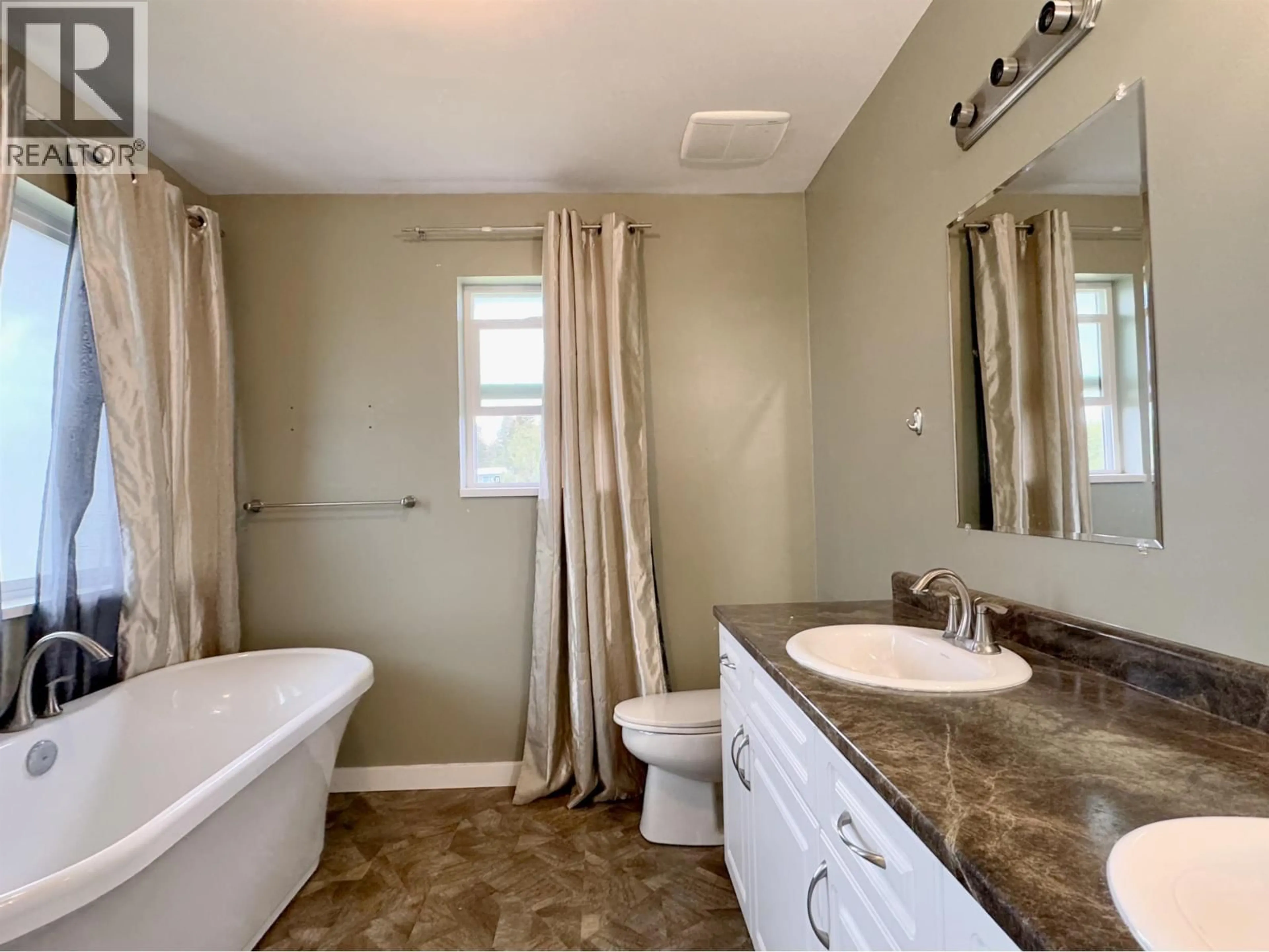 Contemporary bathroom, ceramic/tile floor for 5553 PARK DRIVE, 103 Mile House British Columbia V0K2E1