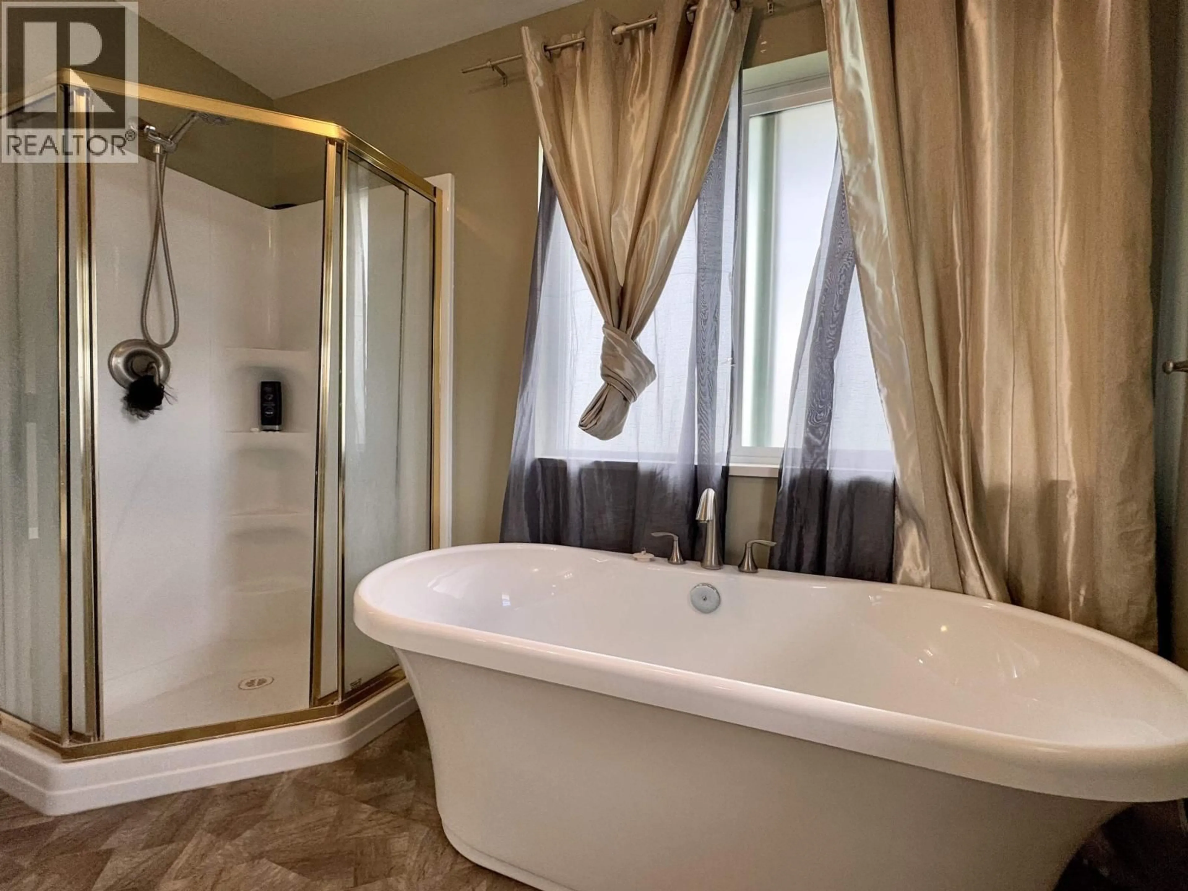 Contemporary bathroom, ceramic/tile floor for 5553 PARK DRIVE, 103 Mile House British Columbia V0K2E1