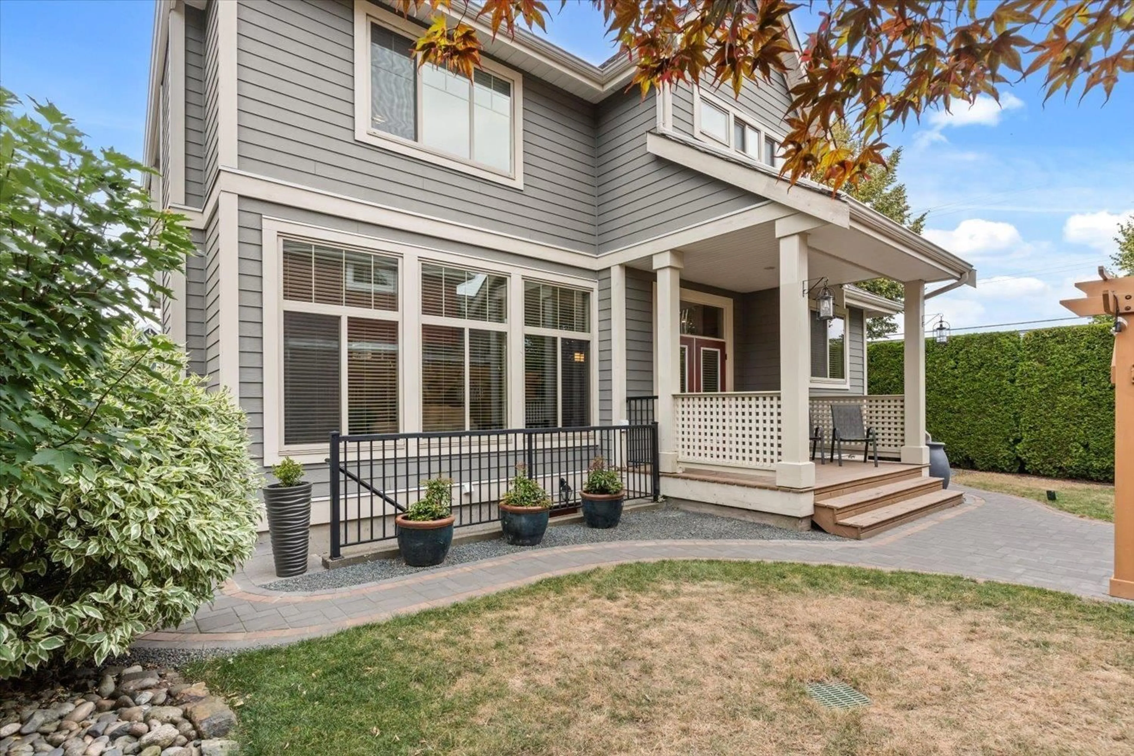 Home with vinyl exterior material, street for 6000 MATSQUI STREET, Chilliwack British Columbia V2R0G7