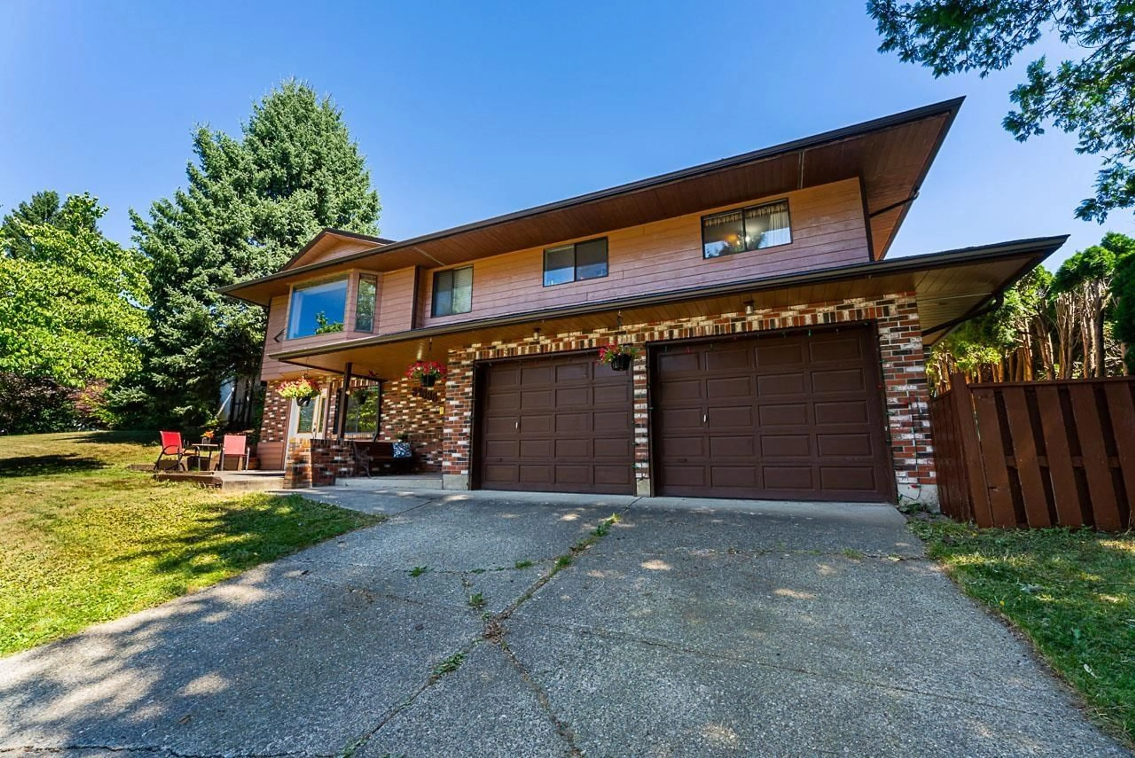 Home with brick exterior material, street for 34686 ST MATTHEWS, Abbotsford British Columbia V2S5L3