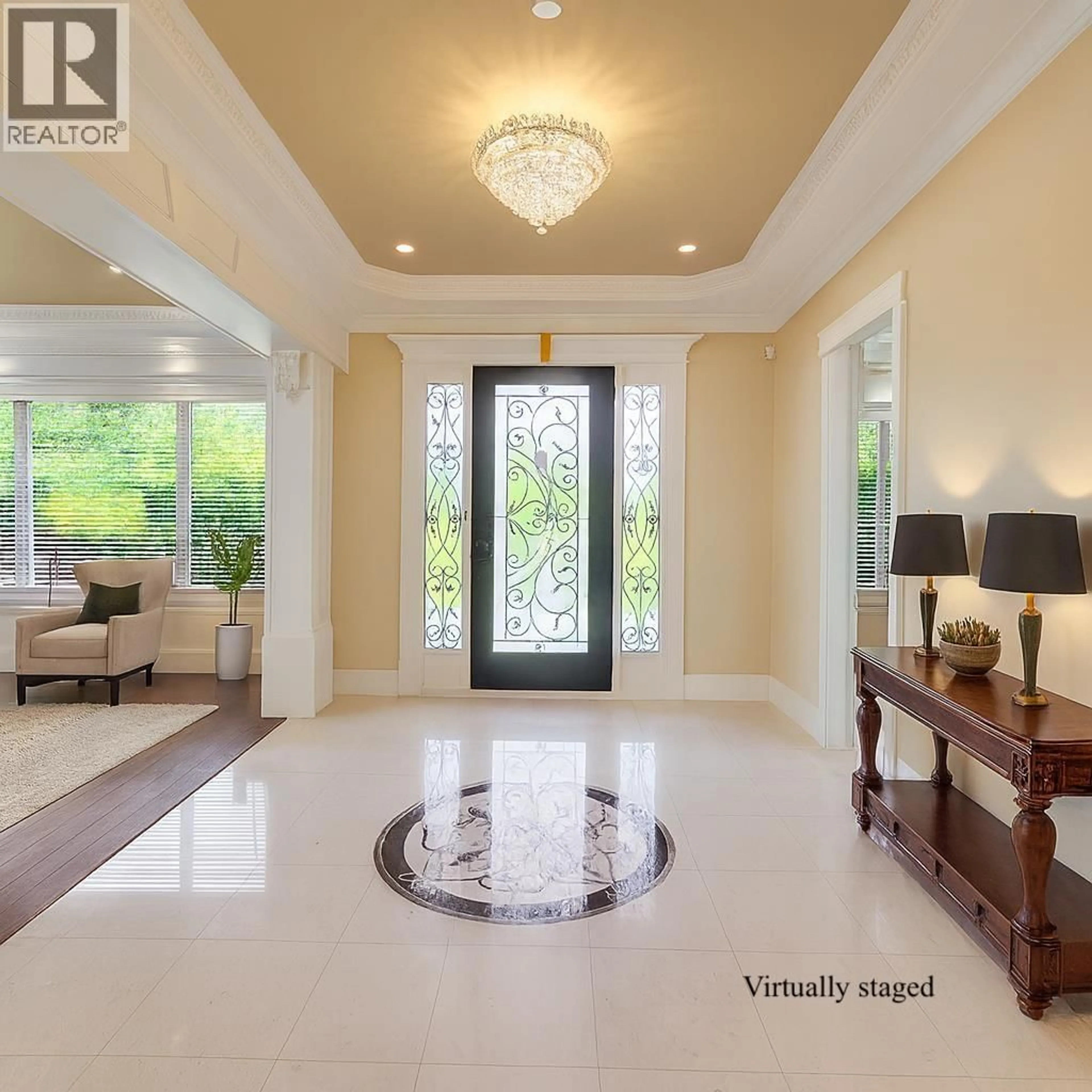 Indoor foyer for 2168 16TH AVENUE, Vancouver British Columbia V6K3B2