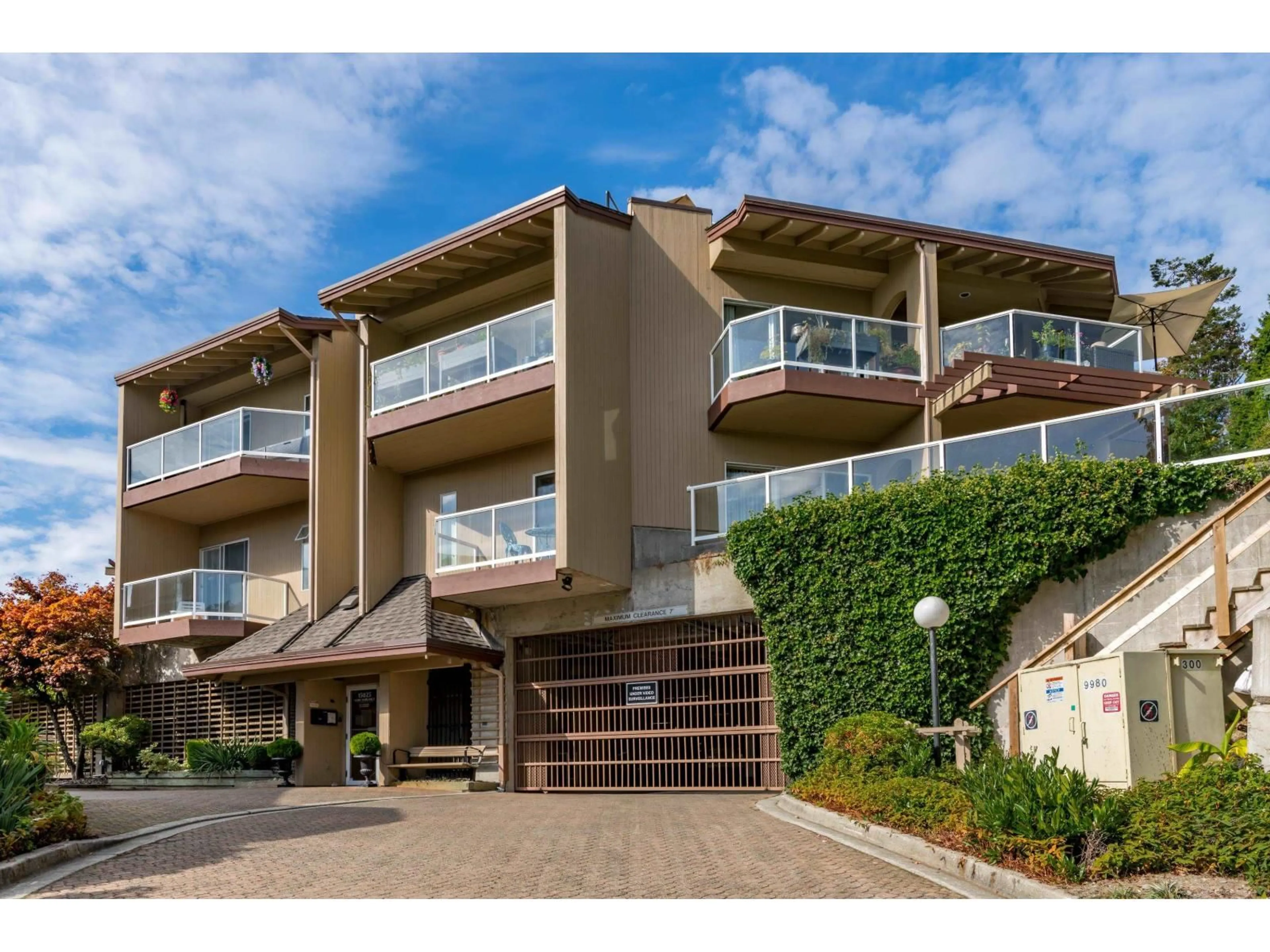 Unknown for 402 - 15025 VICTORIA, White Rock British Columbia V4B1G2