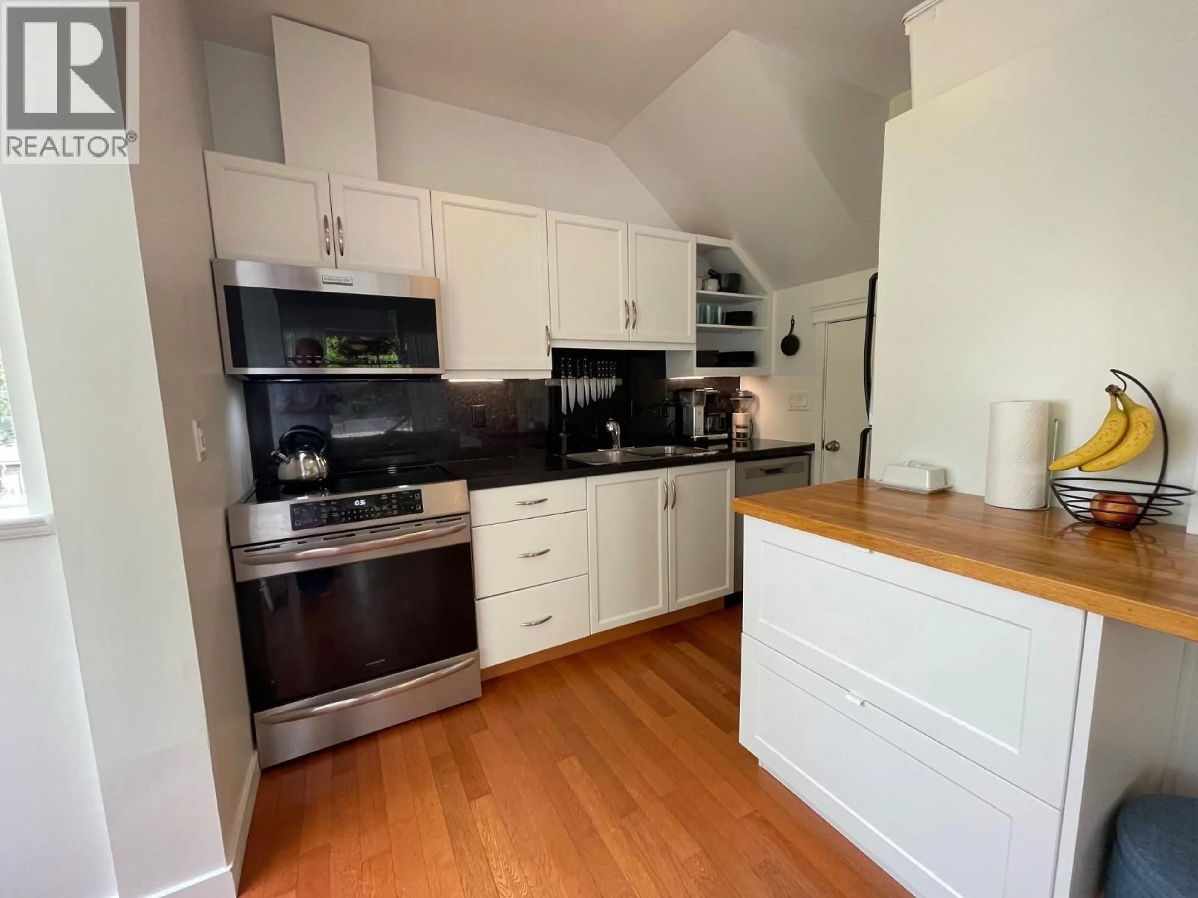 Unknown for 3550 OAK STREET, Vancouver British Columbia V6H4H8
