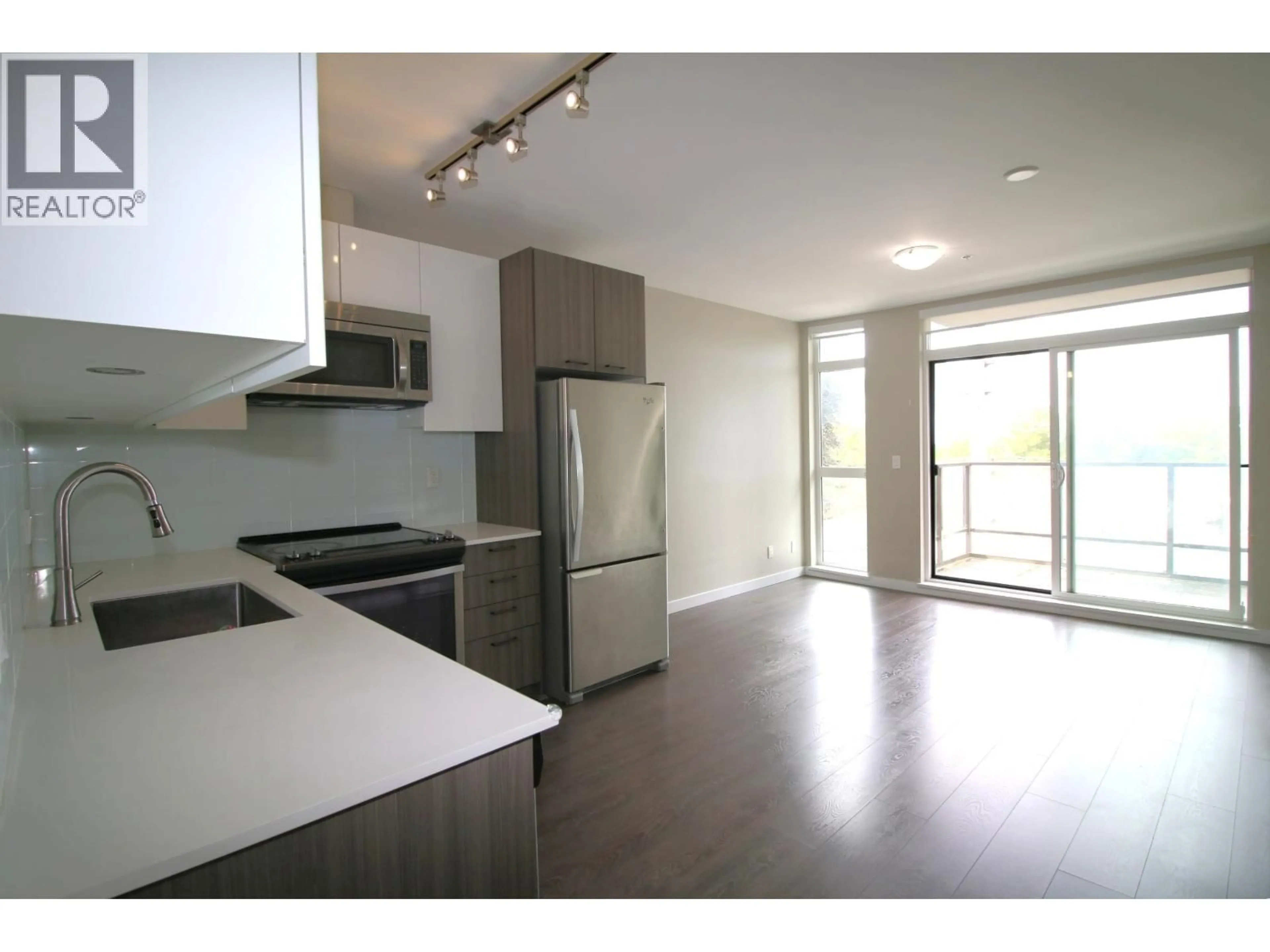 Unknown for 306 - 6555 VICTORIA DRIVE, Vancouver British Columbia V5P3X8