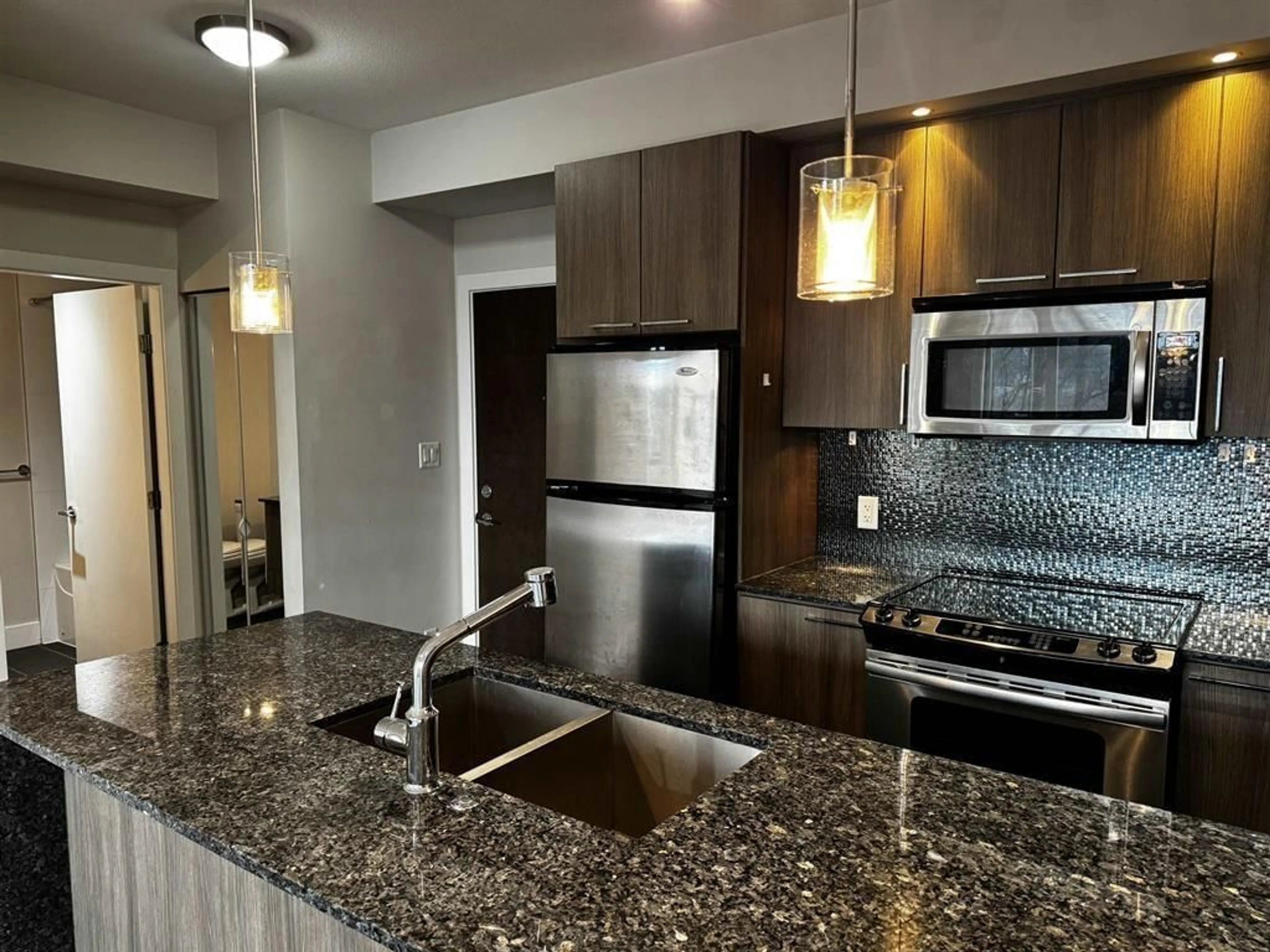 Open concept kitchen, unknown for A214 - 20211 66, Langley British Columbia V2Y0L4