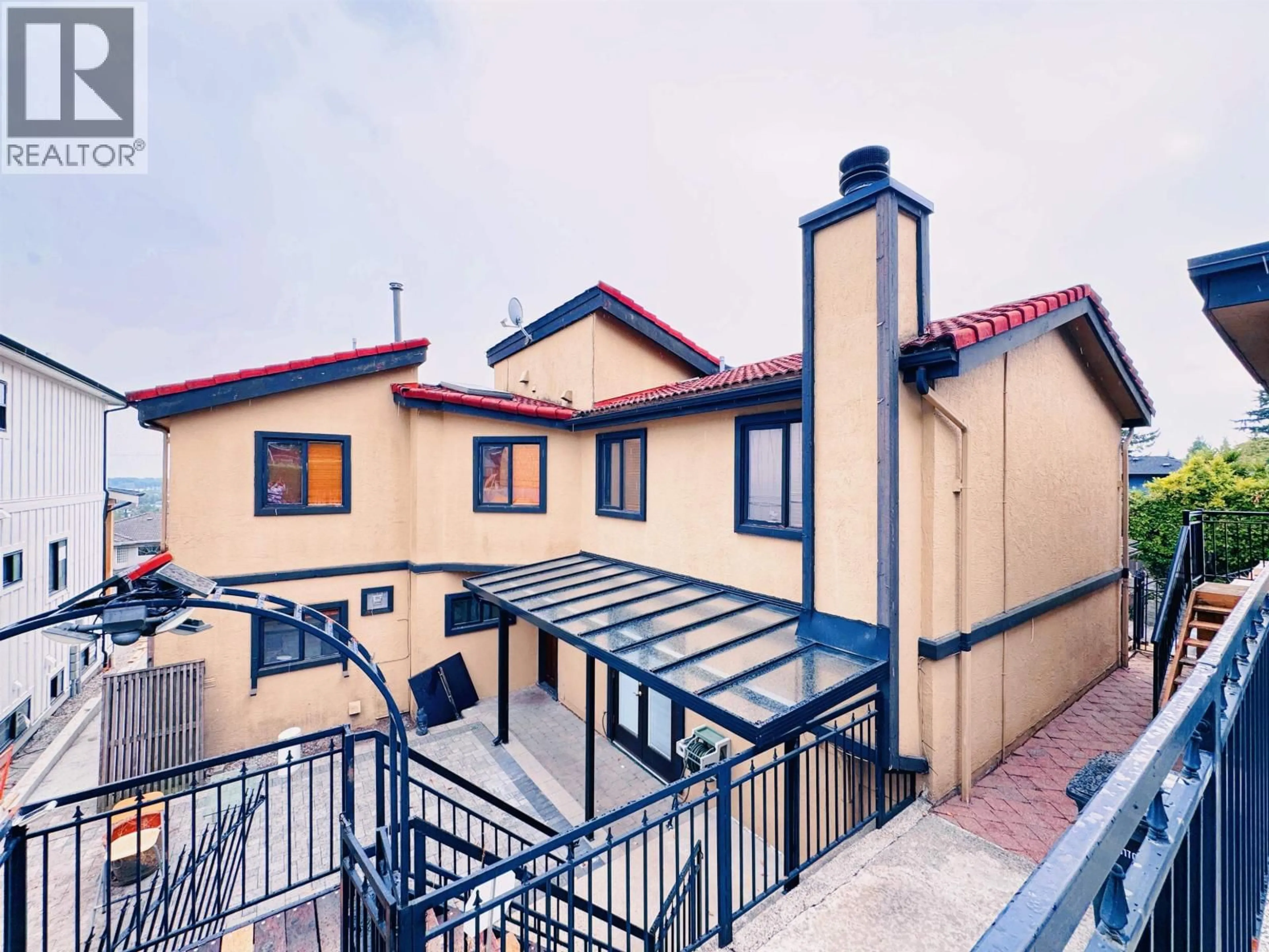 Patio, unknown for 5369 PATRICK STREET, Burnaby British Columbia V5J3B2